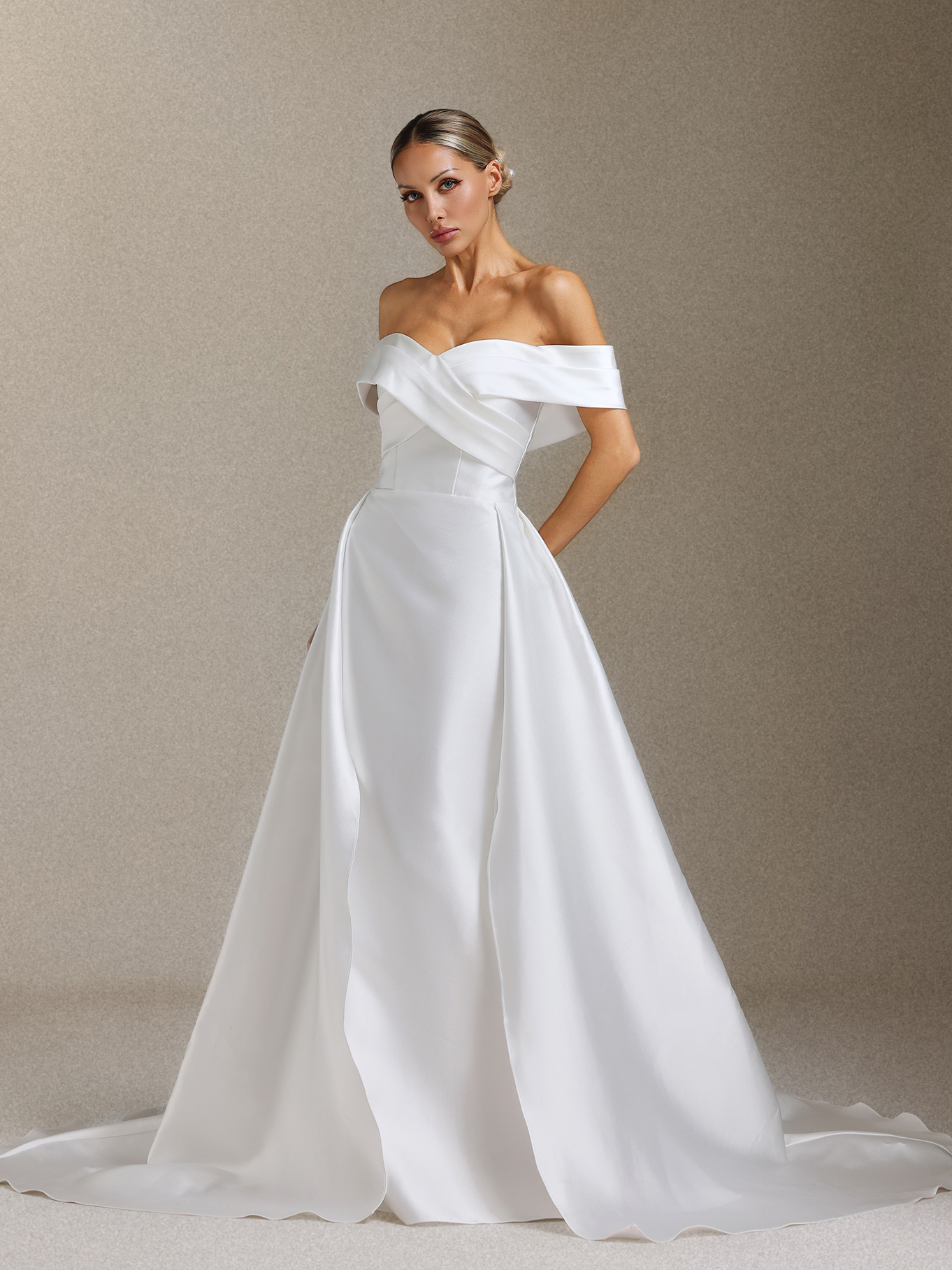 ViayaOff-the-shoulder pleated trailing maxi wedding dress