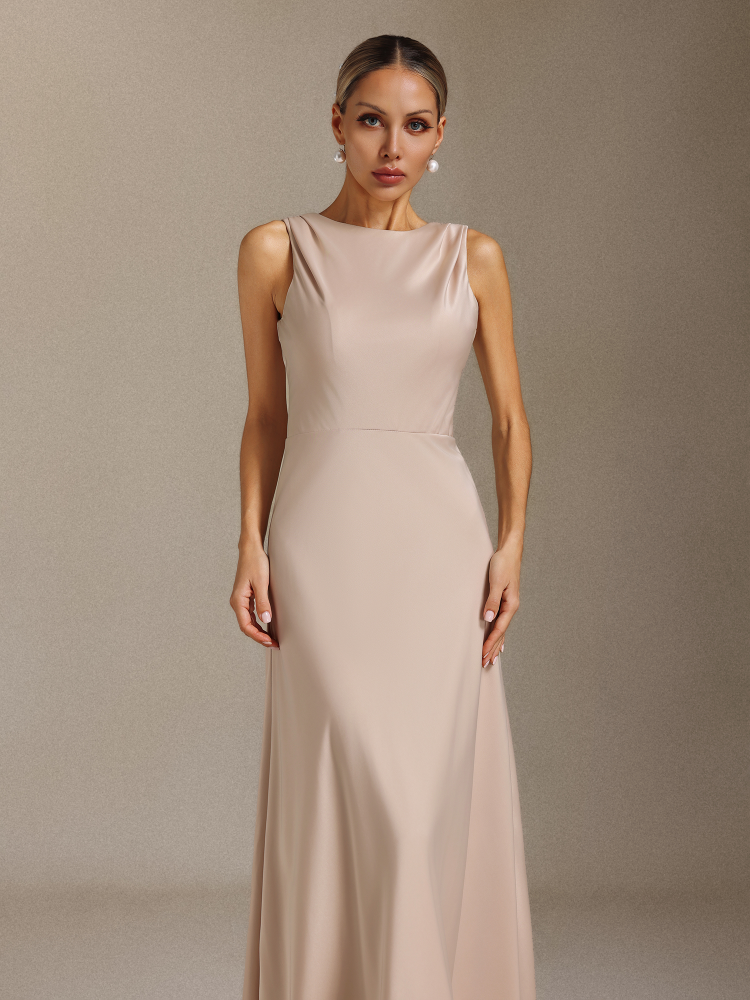 Kyra Sleeveless backless maxi dress – Bellabarnett