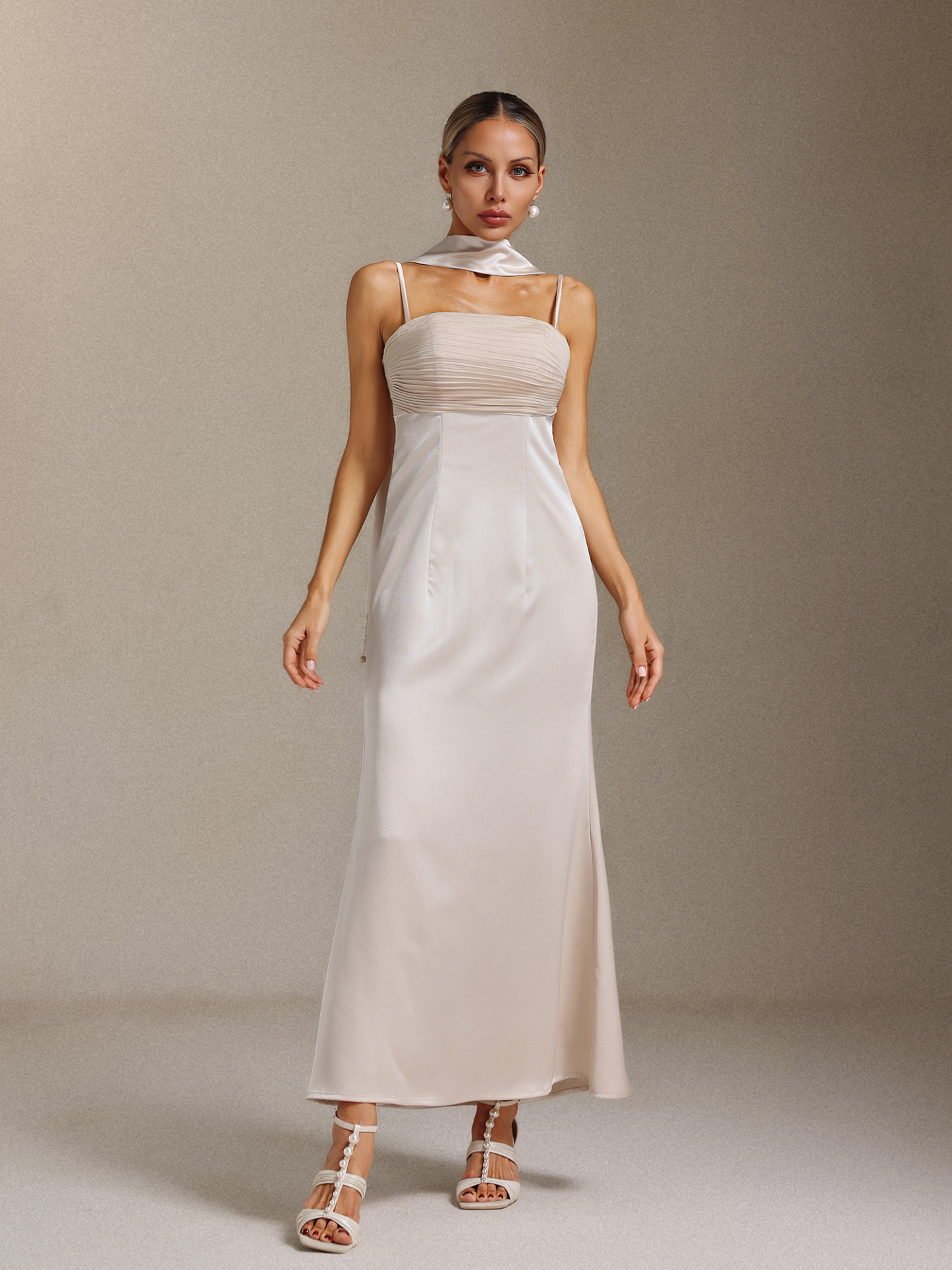 Tadita Spaghetti-strap slimming ribbon Maxi Dress