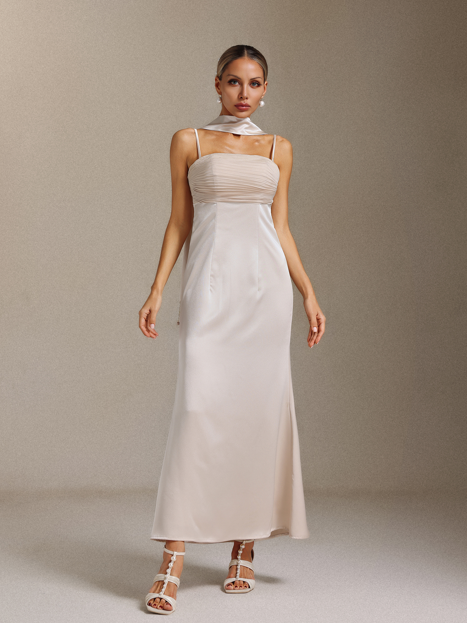 Tadita Spaghetti-strap slimming ribbon Maxi Dress