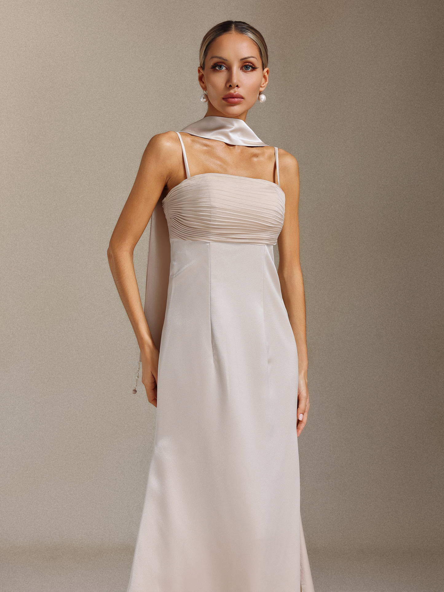 Tadita Spaghetti-strap slimming ribbon Maxi Dress