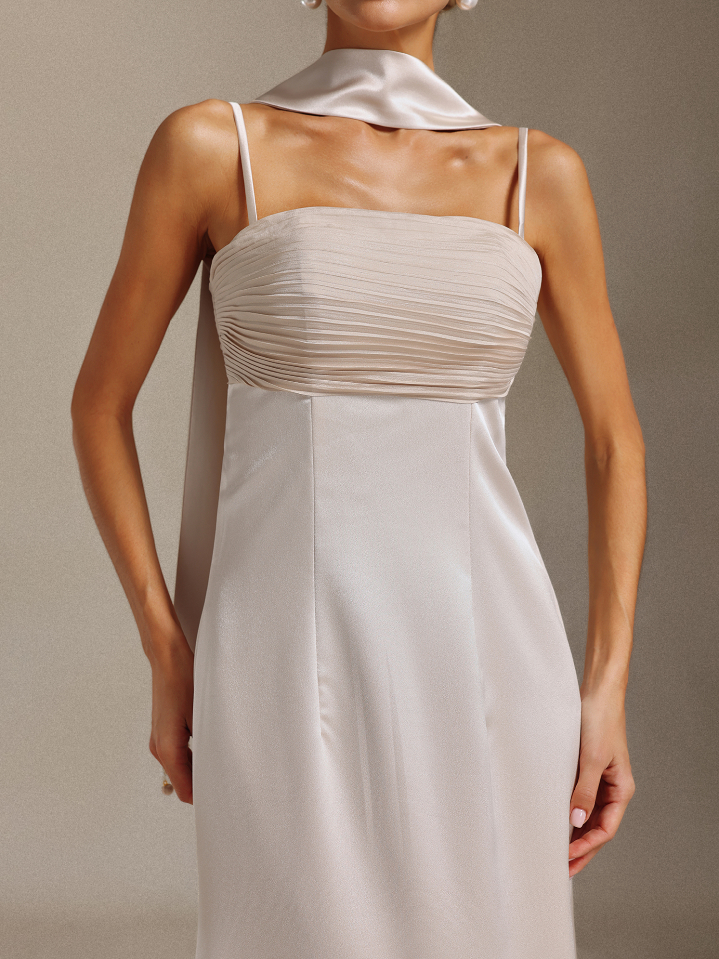 Tadita Spaghetti-strap slimming ribbon Maxi Dress