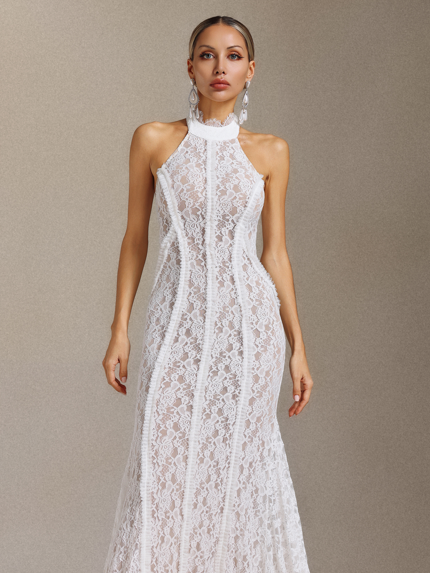 Sloan Lace Halter-neck A trailing skirt hem wedding dress