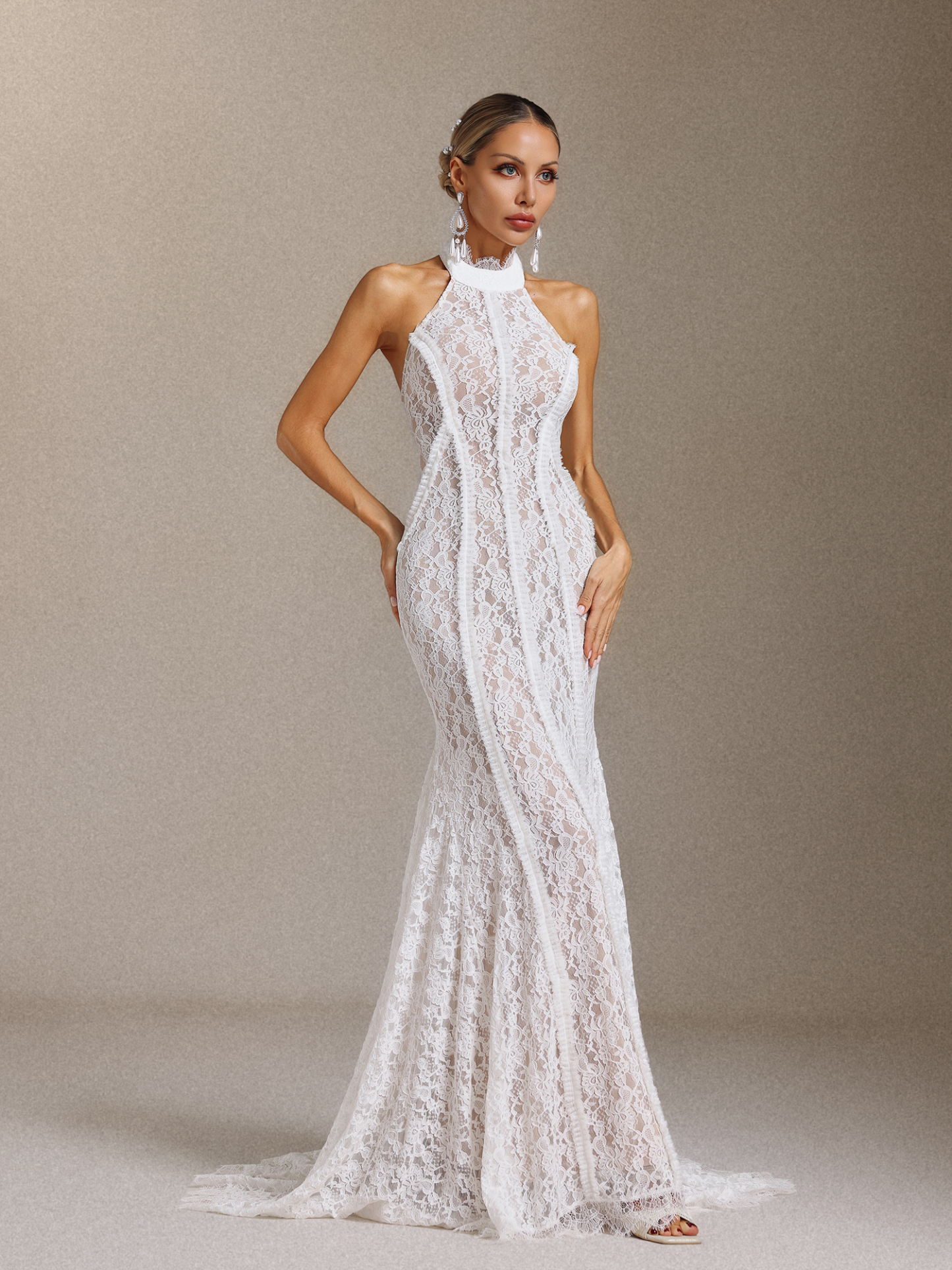 Sloan Lace Halter-neck A trailing skirt hem wedding dress