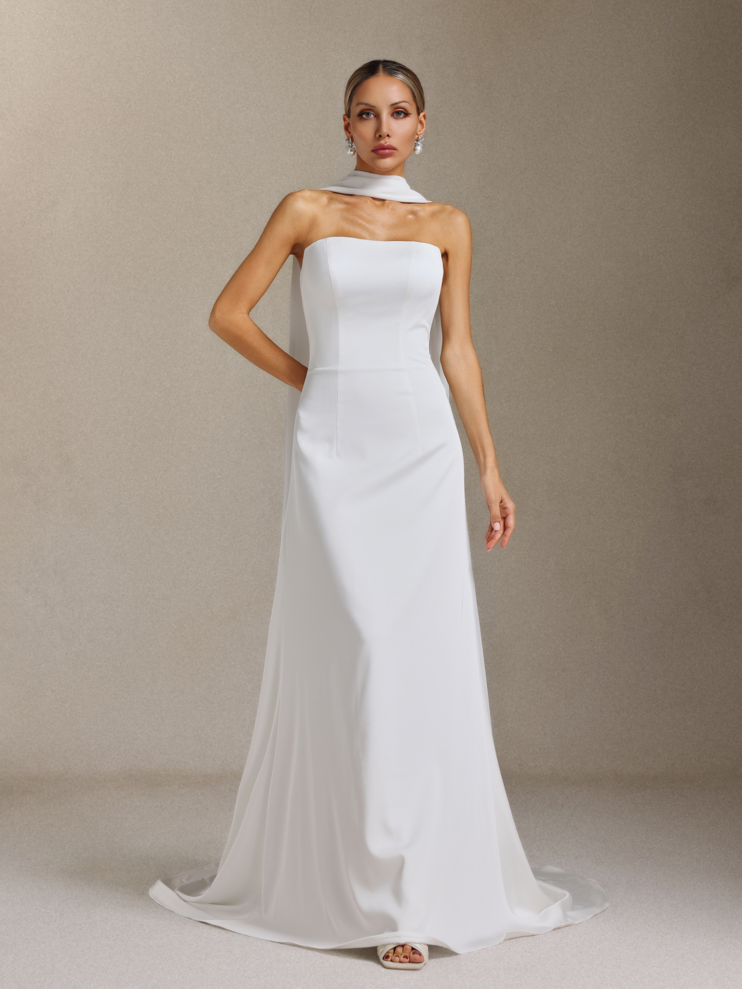 Zaniah Strapless  tail-drag  form-fitting long wedding dress