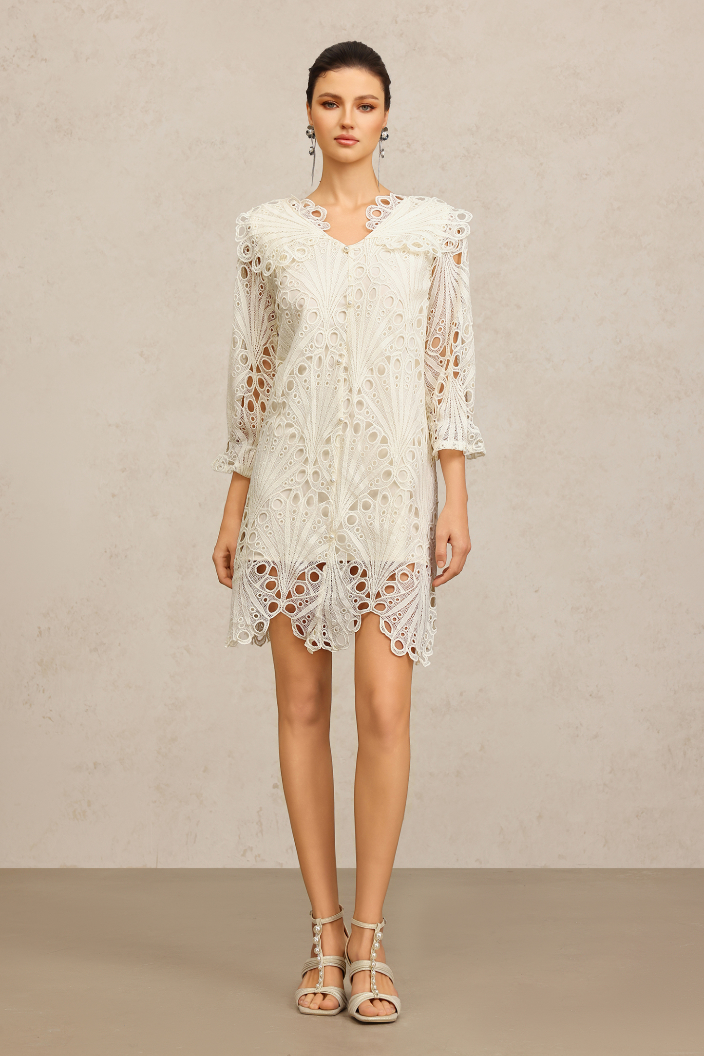 Peoph V-Neck Elbow Sleeves Lace Flowers Mini Dress