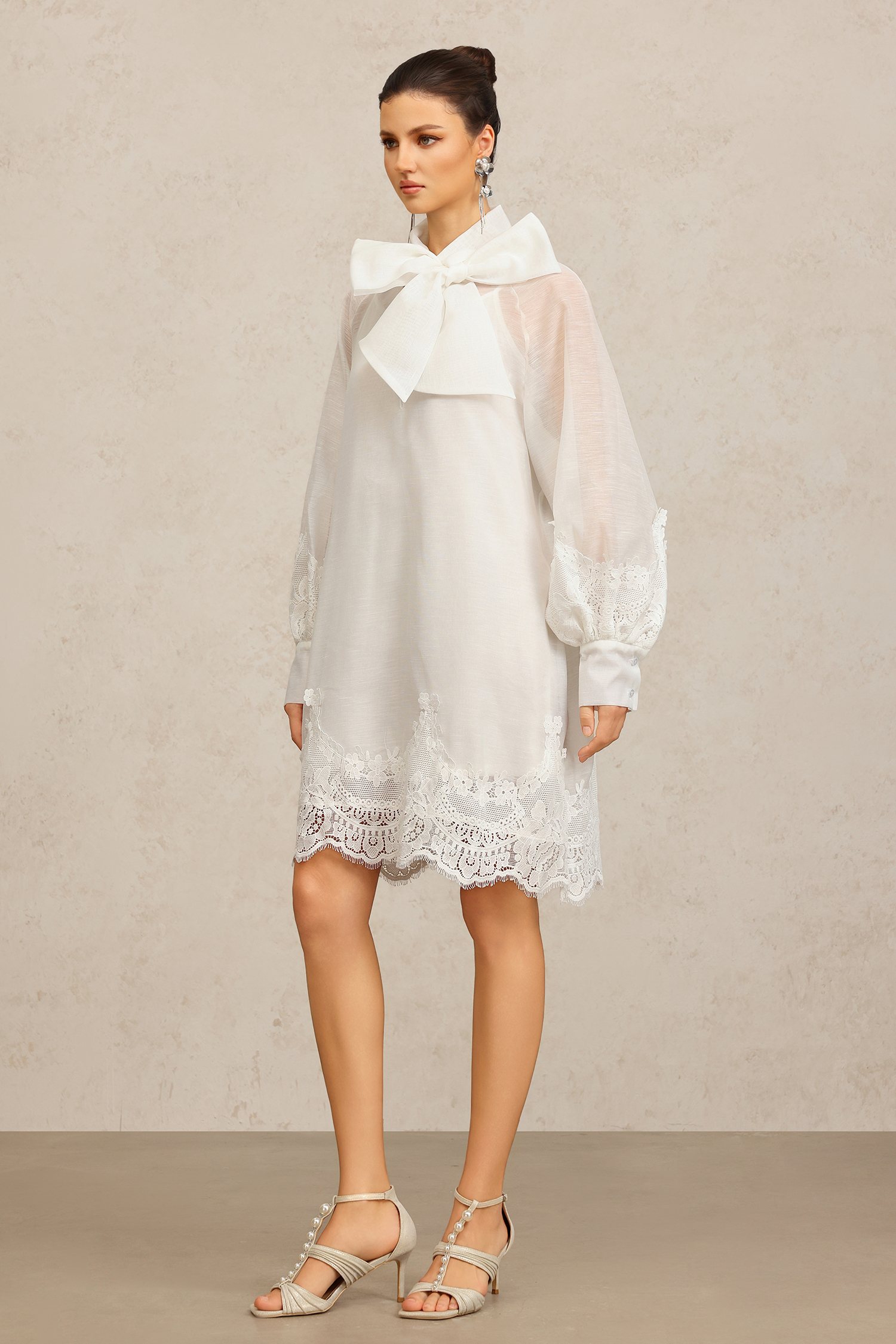 Sareka V-Neck Long Sleeves Lace Flowers Streamer Bowknot Mini Dress