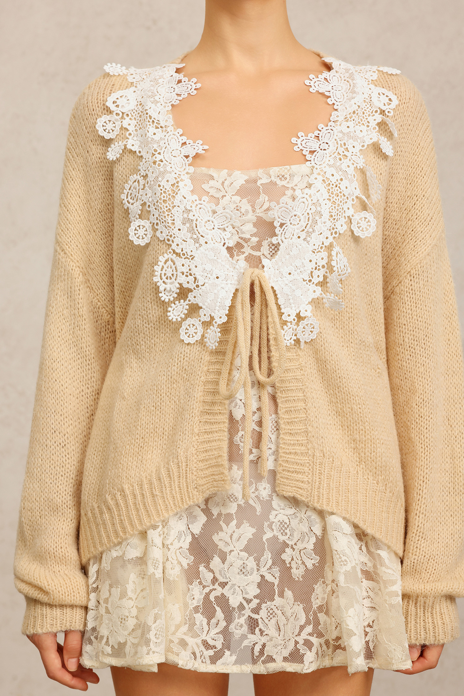 Lacey Long Sleeves Lace Flowers Top Coat