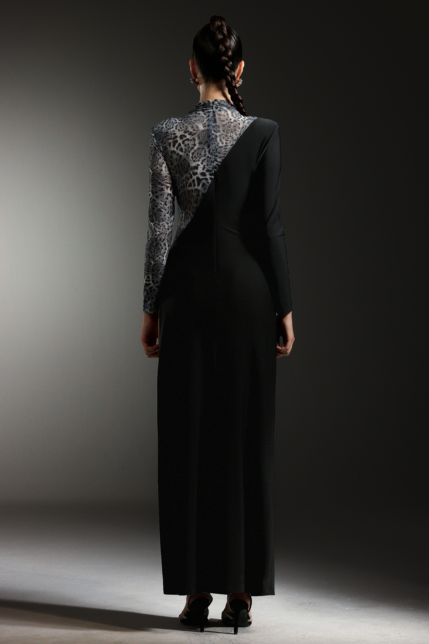 Wenie Long Sleeves Flower Slit Maxi Dress