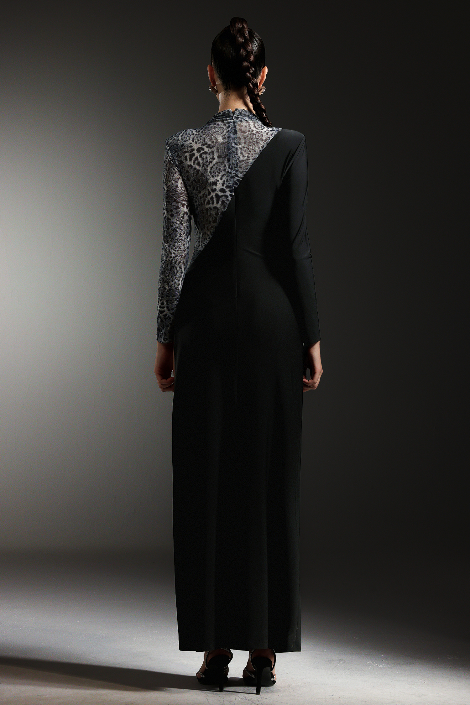 Wenie Long Sleeves Flower Slit Maxi Dress