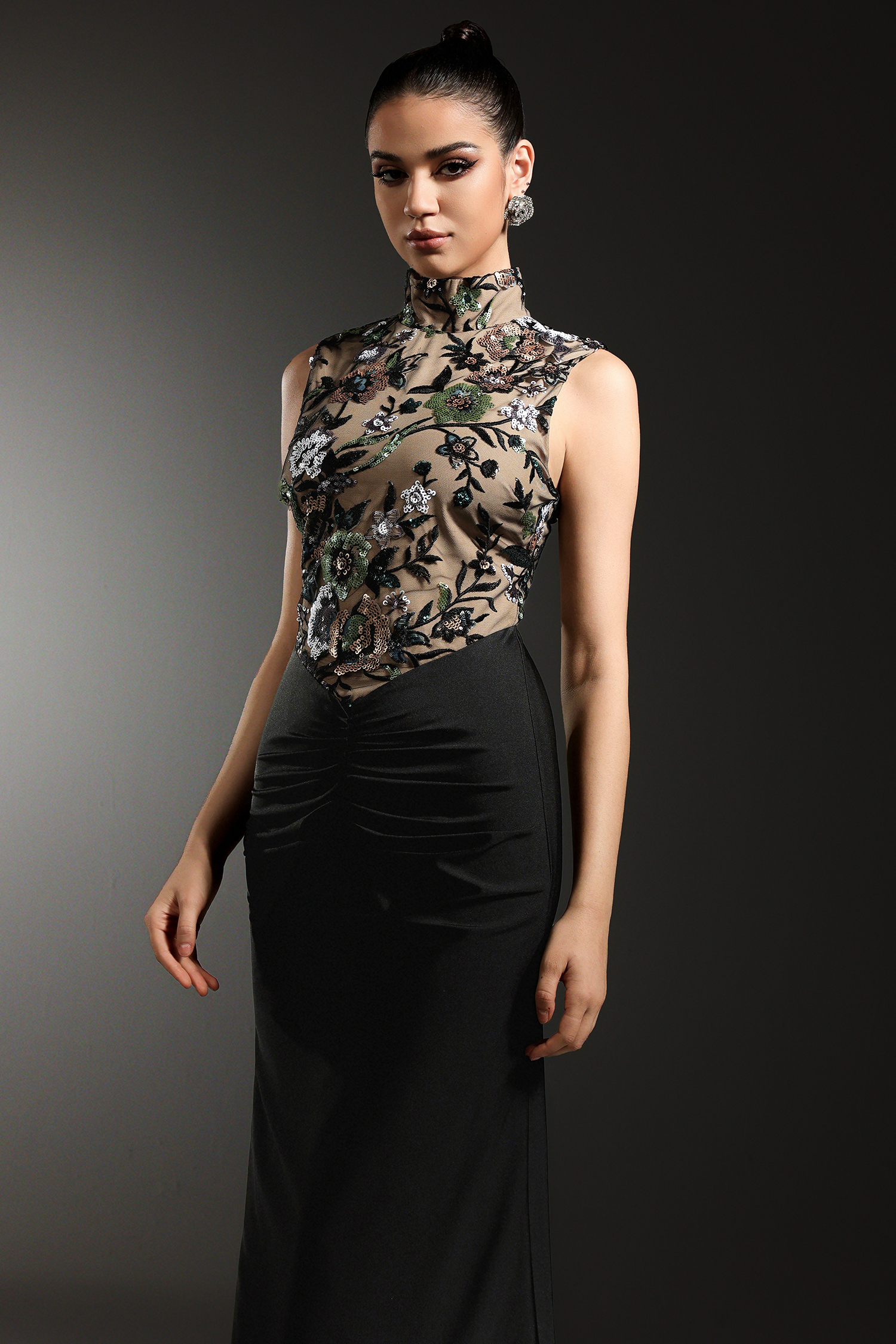 Elisabeth Flowers Sequins Slim Black Maxi Dress