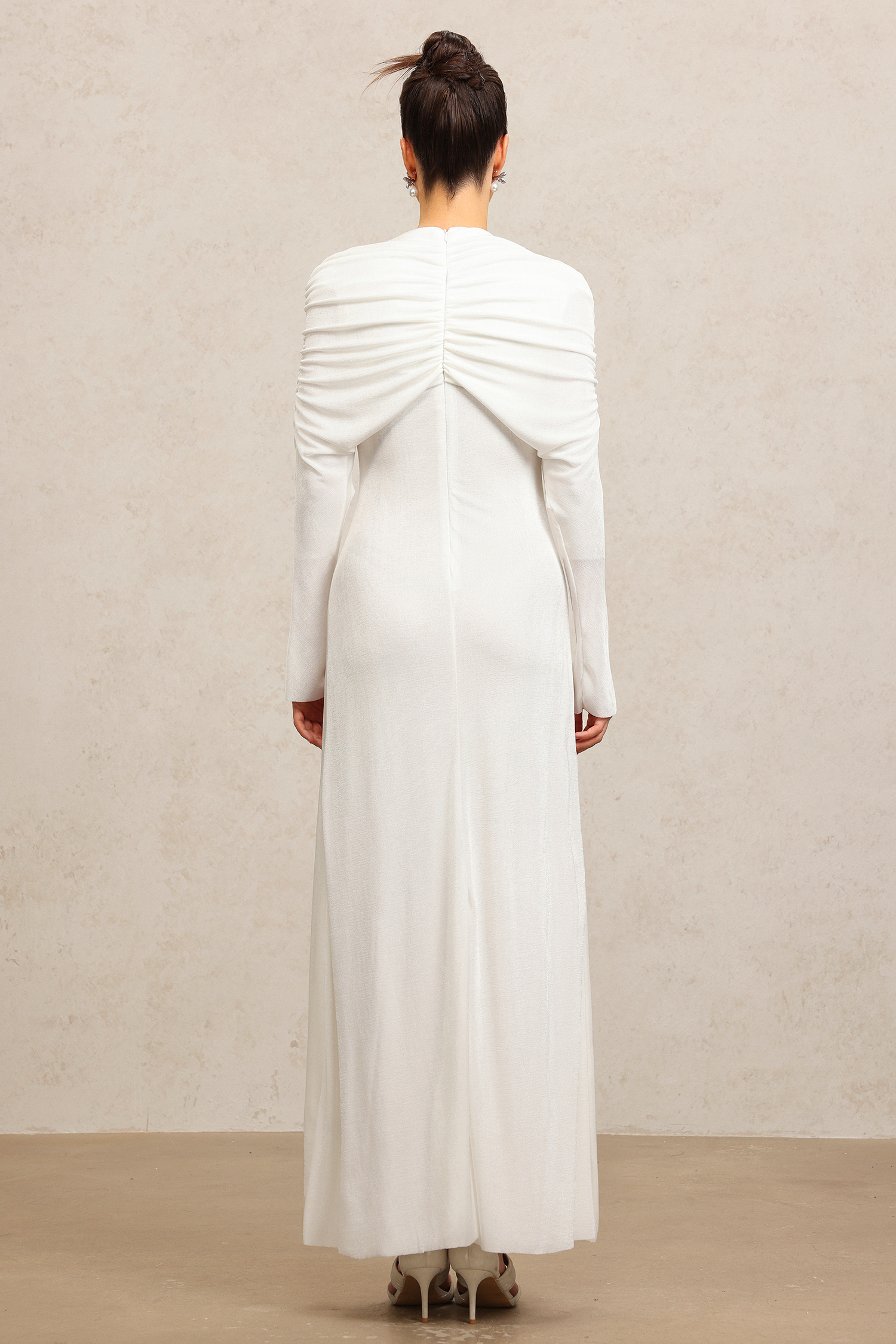 Kolari Round Neck Long Sleeves Asymmetric Folds White Maxi Dress