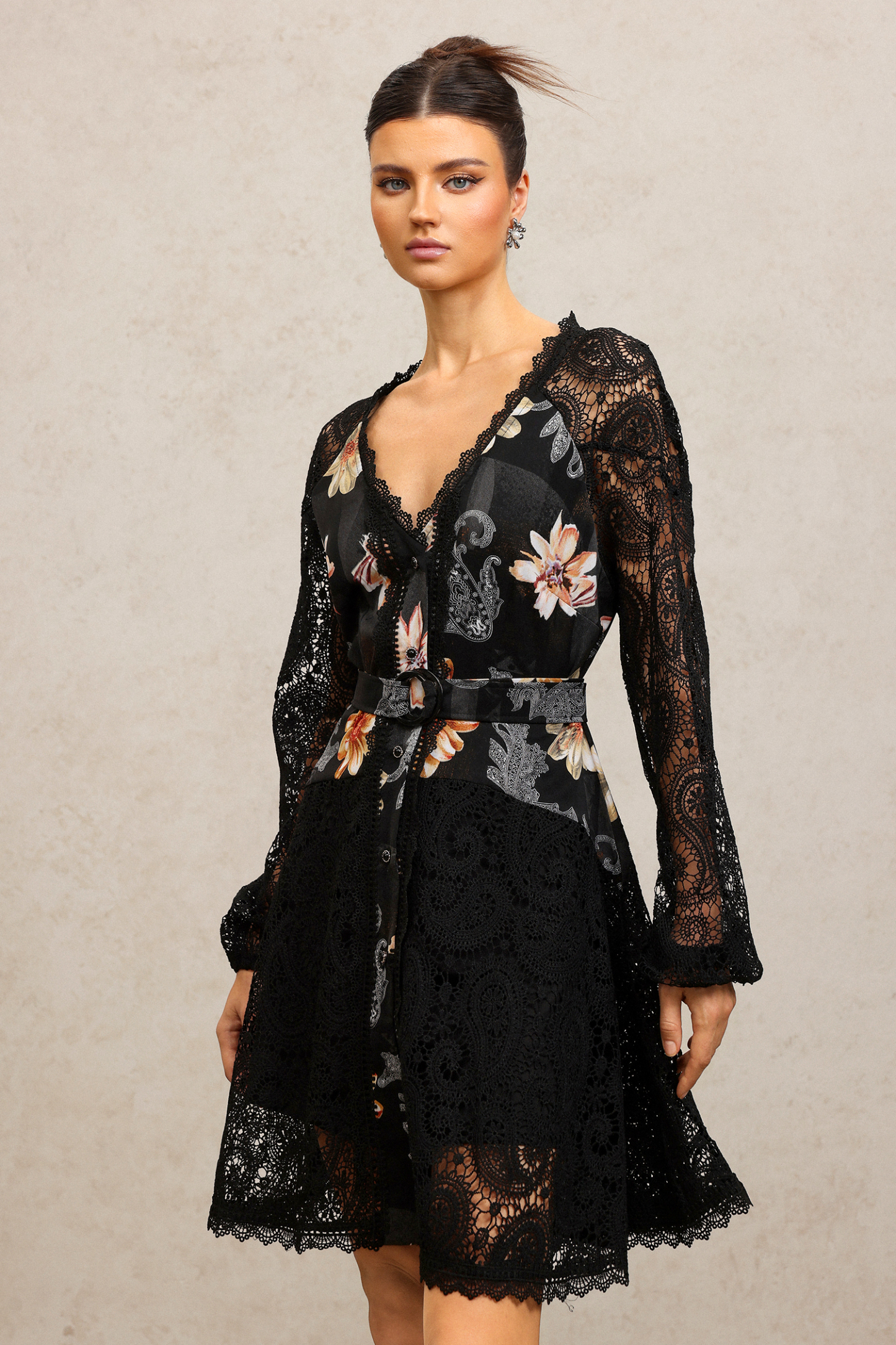 Estrela V-Neck Long Sleeves Floral Printed Lace Mini Dress