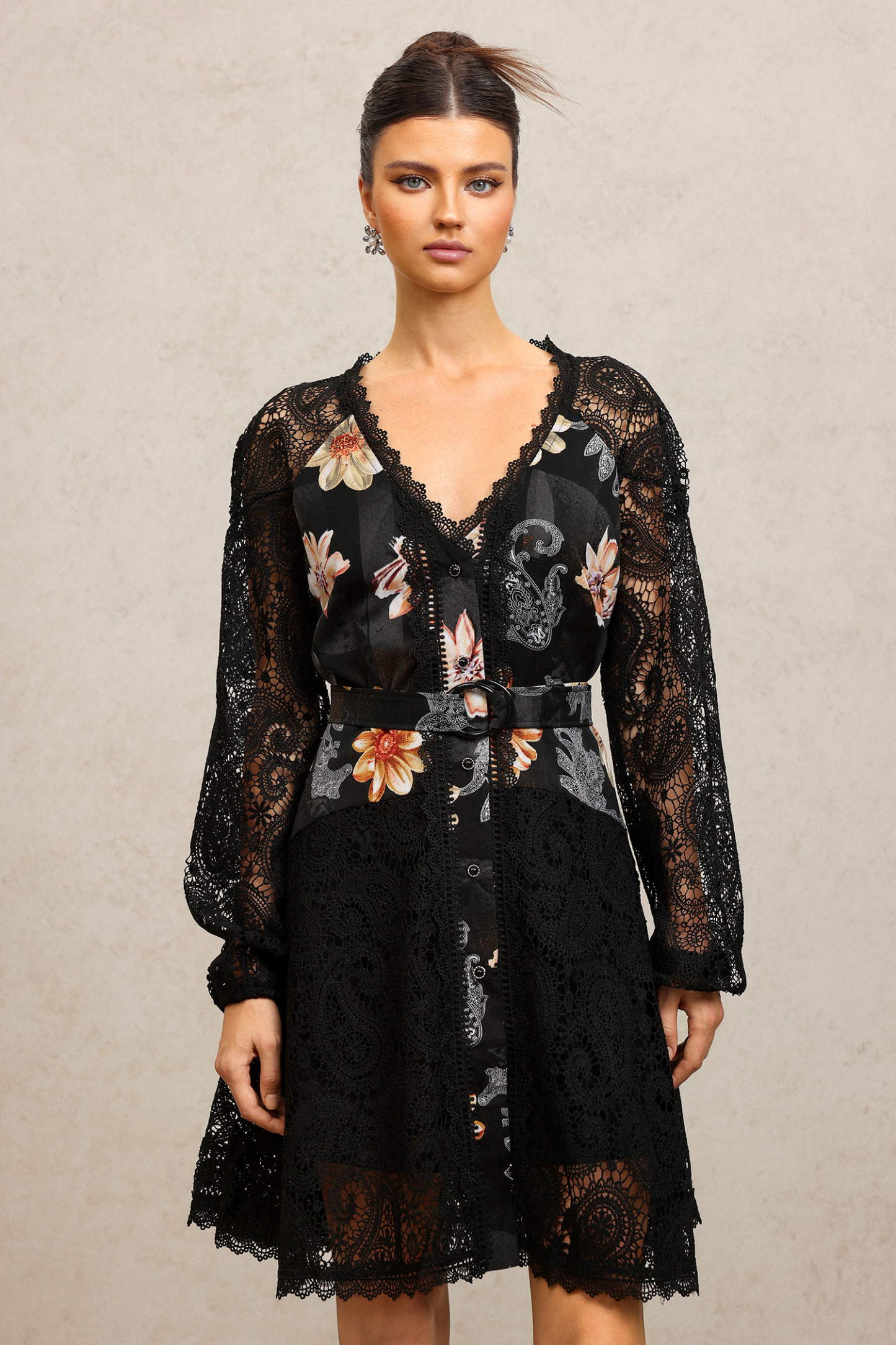 Estrela V-Neck Long Sleeves Floral Printed Lace Mini Dress