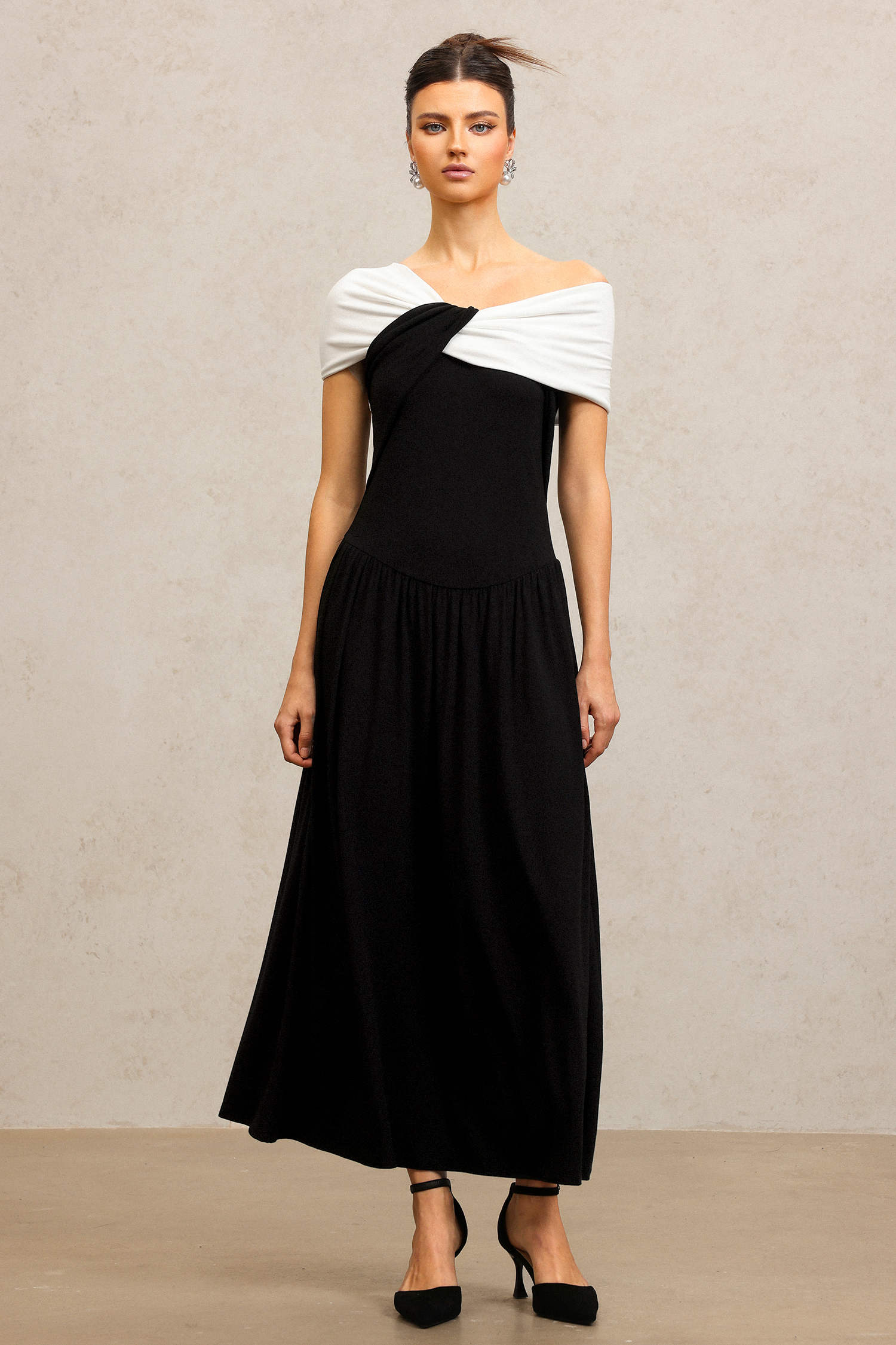 Xenia Off-The-Shoulder Maxi Dress