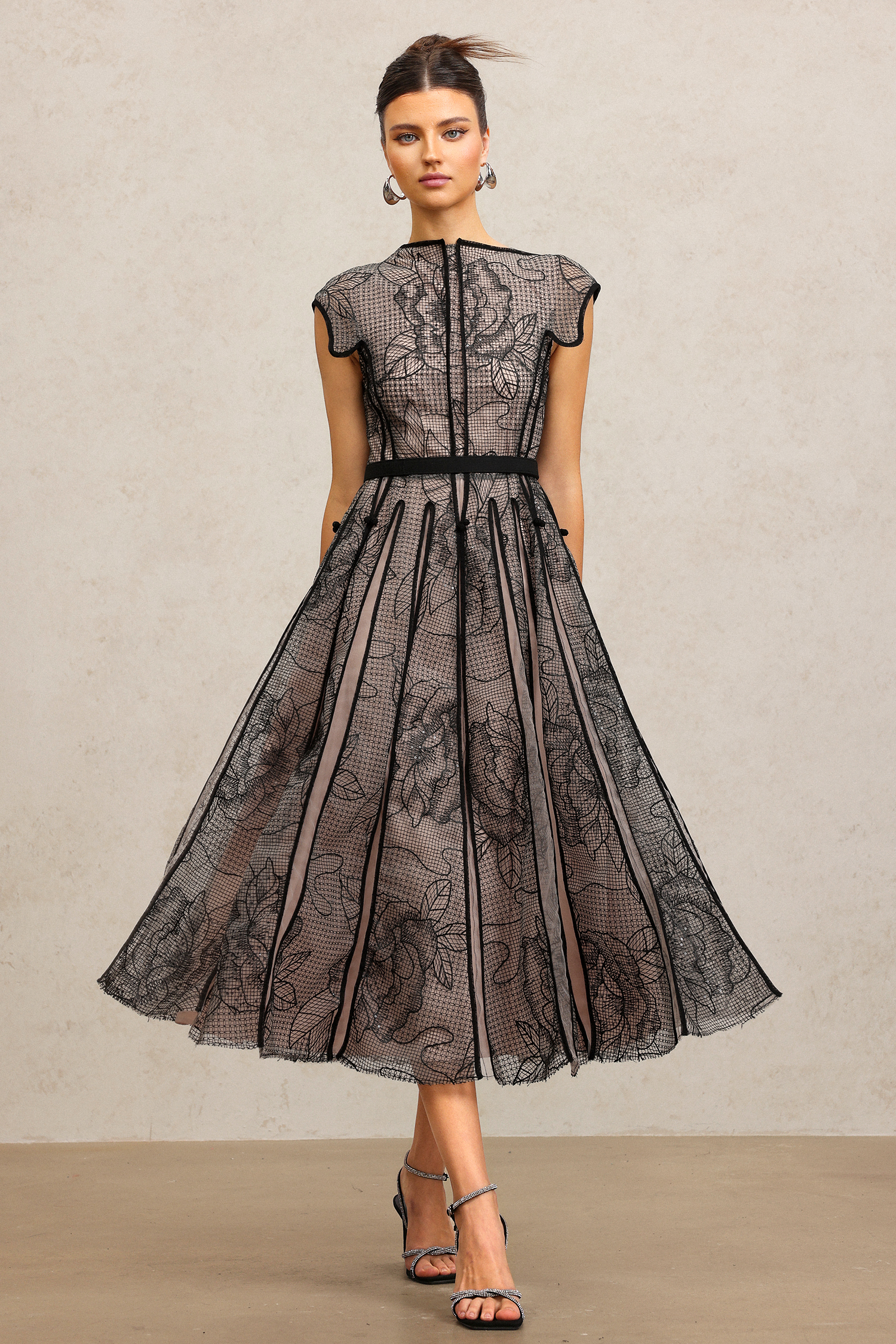 Kawko Asymmetric Sleeveles Embroidery Flowers Lace Maxi Dress