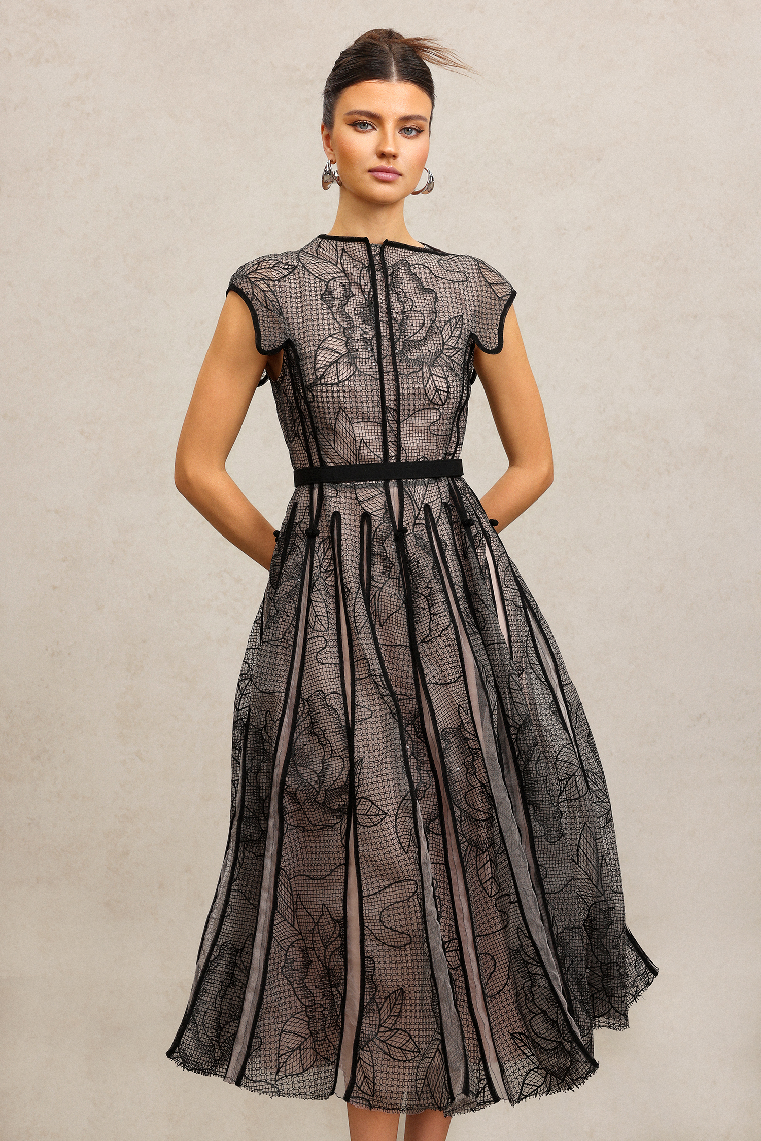 Kawko Asymmetric Sleeveles Embroidery Flowers Lace Maxi Dress