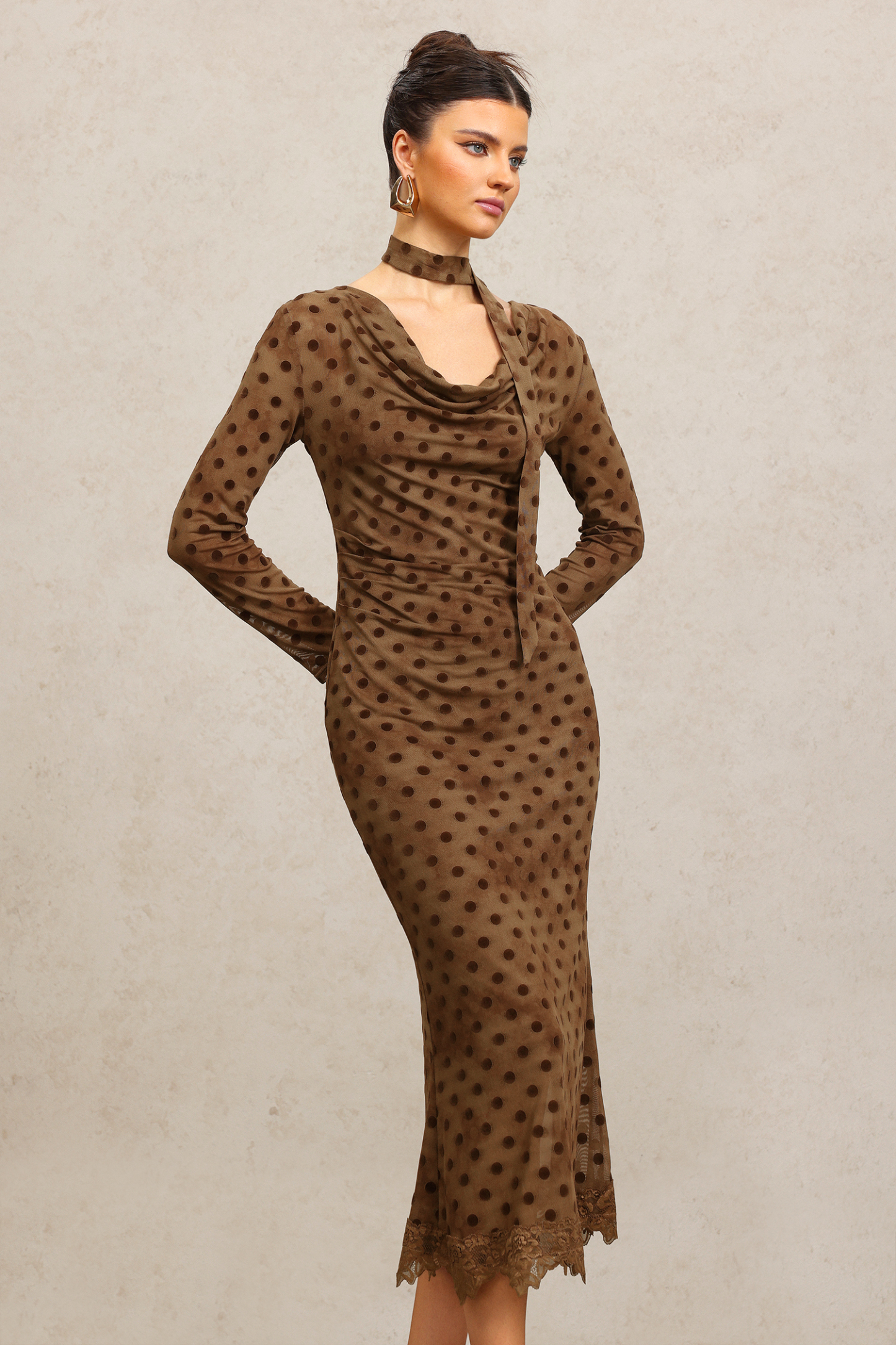 Wilisa Long Sleeves Streamer Midi Dress