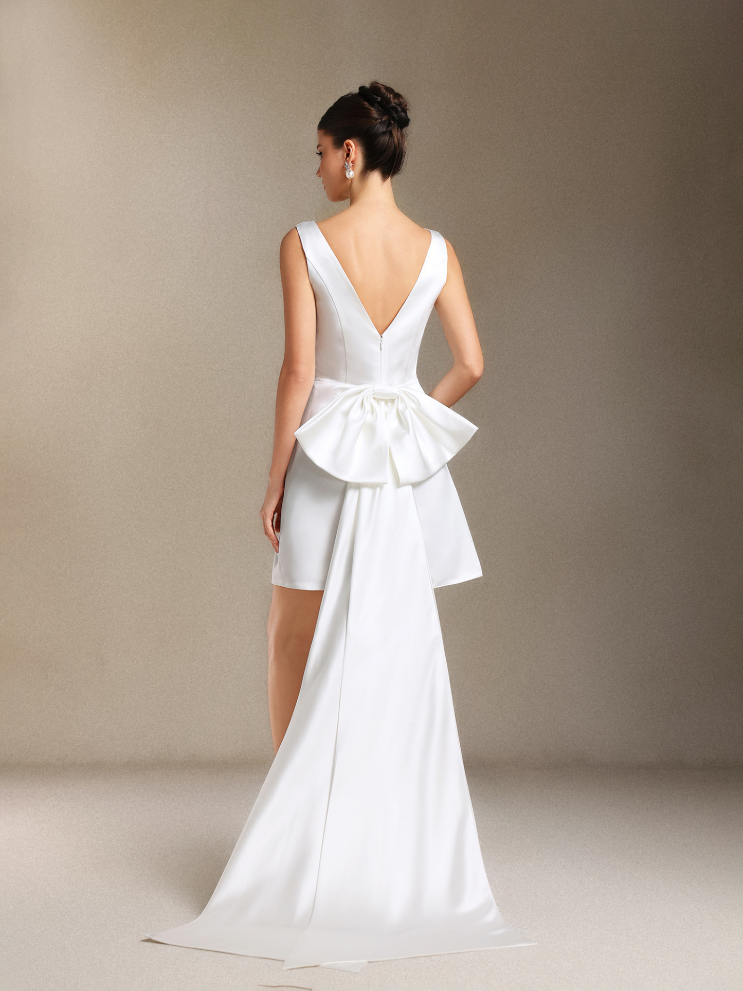 Elliott Backless Bow Mini wedding dress