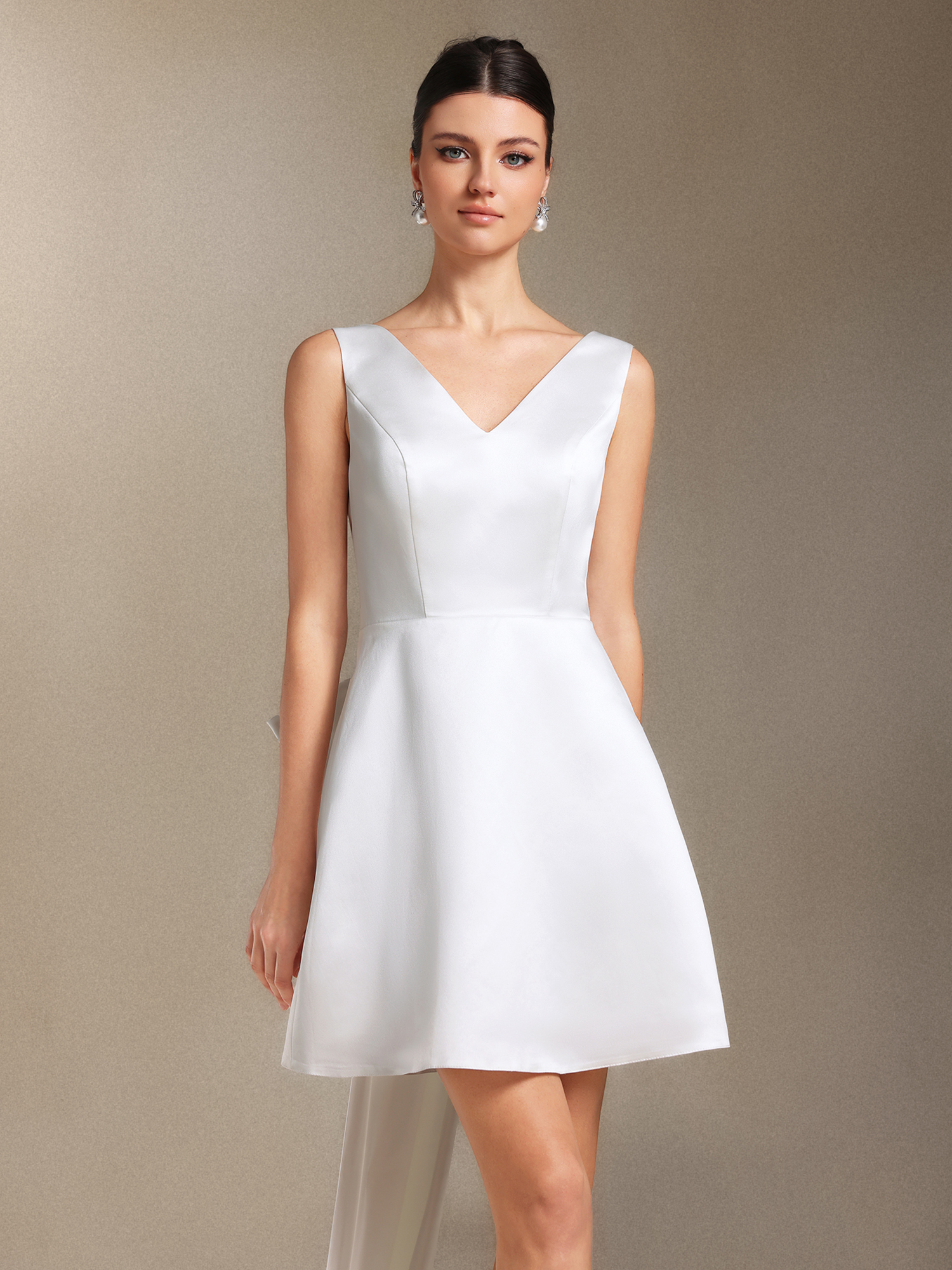 Elliott Backless Bow Mini wedding dress