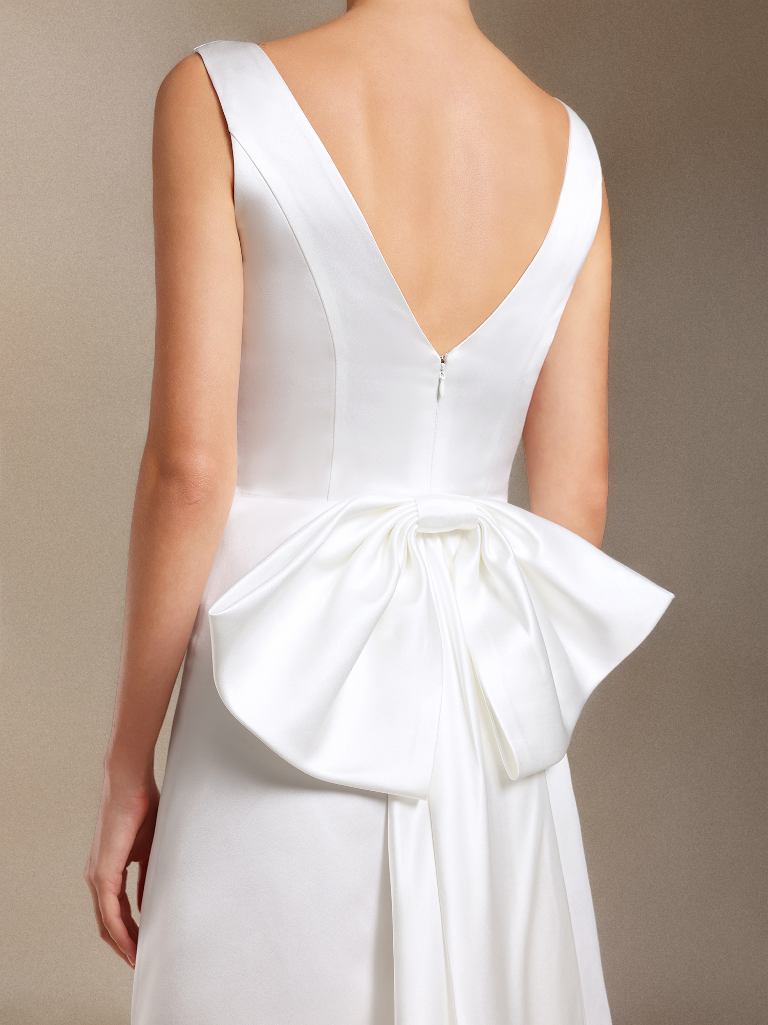 Elliott Backless Bow Mini wedding dress