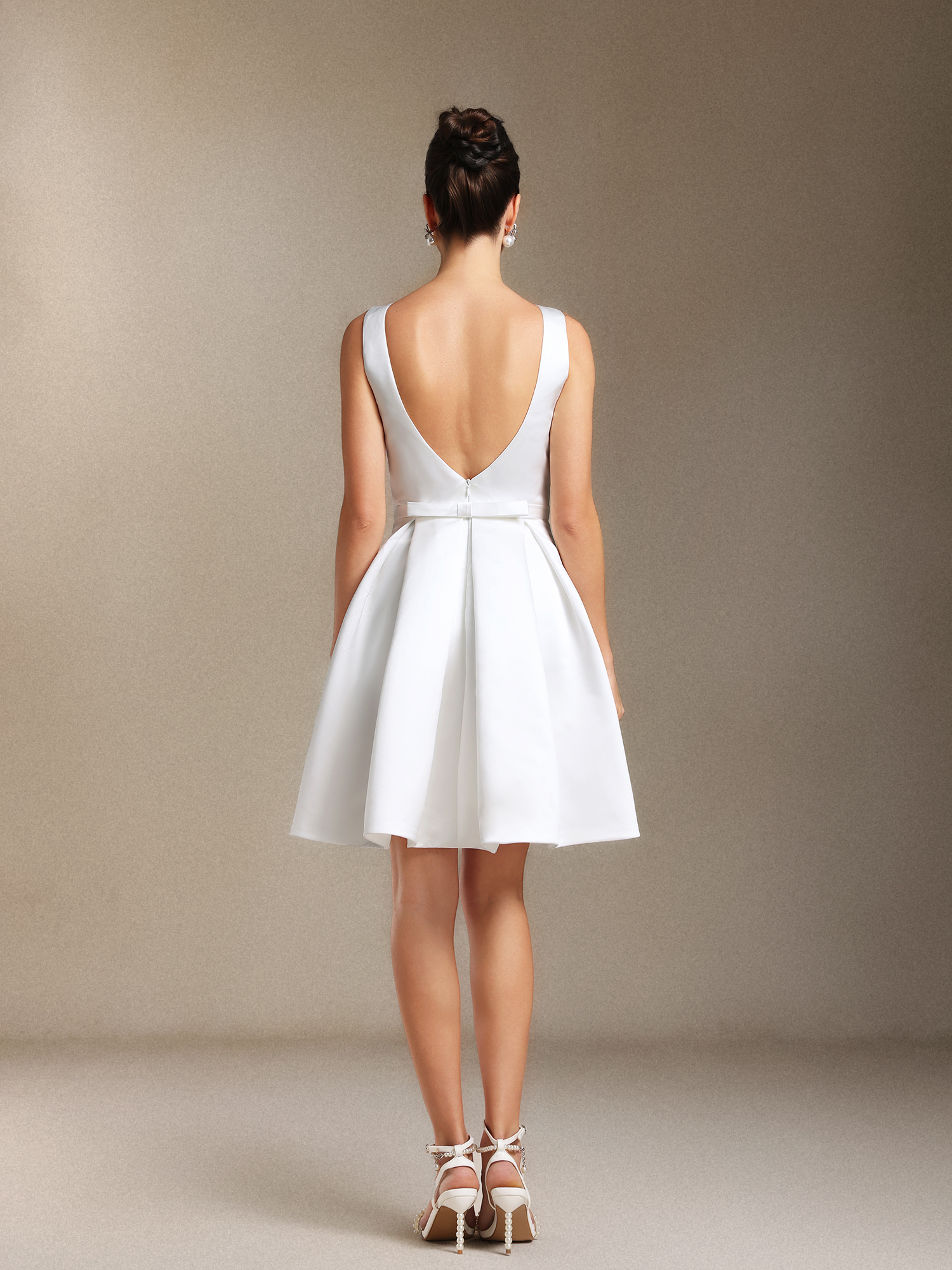 Halee Backless Bow Bow Mini wedding dress