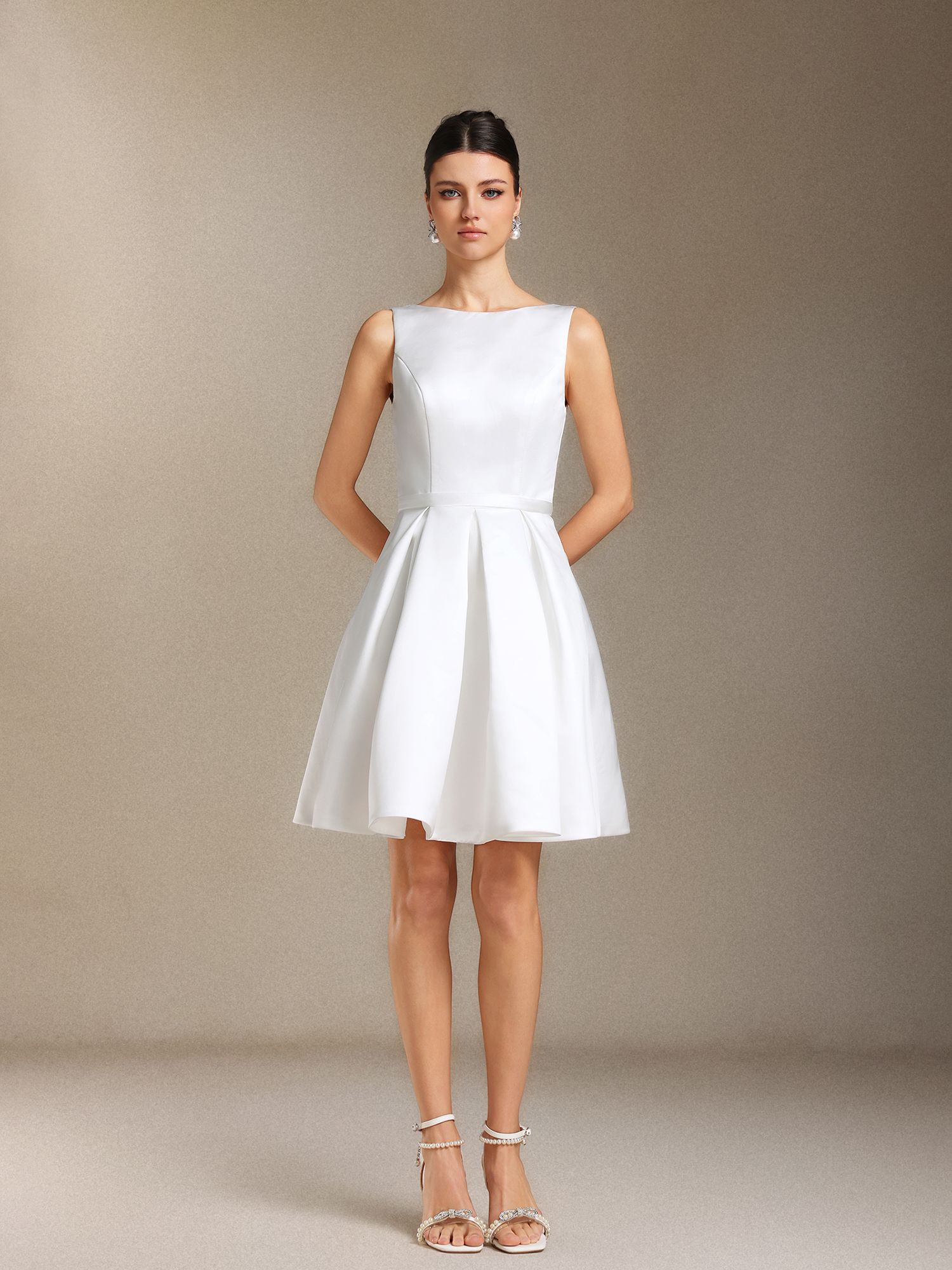 Halee Backless Bow Bow Mini wedding dress