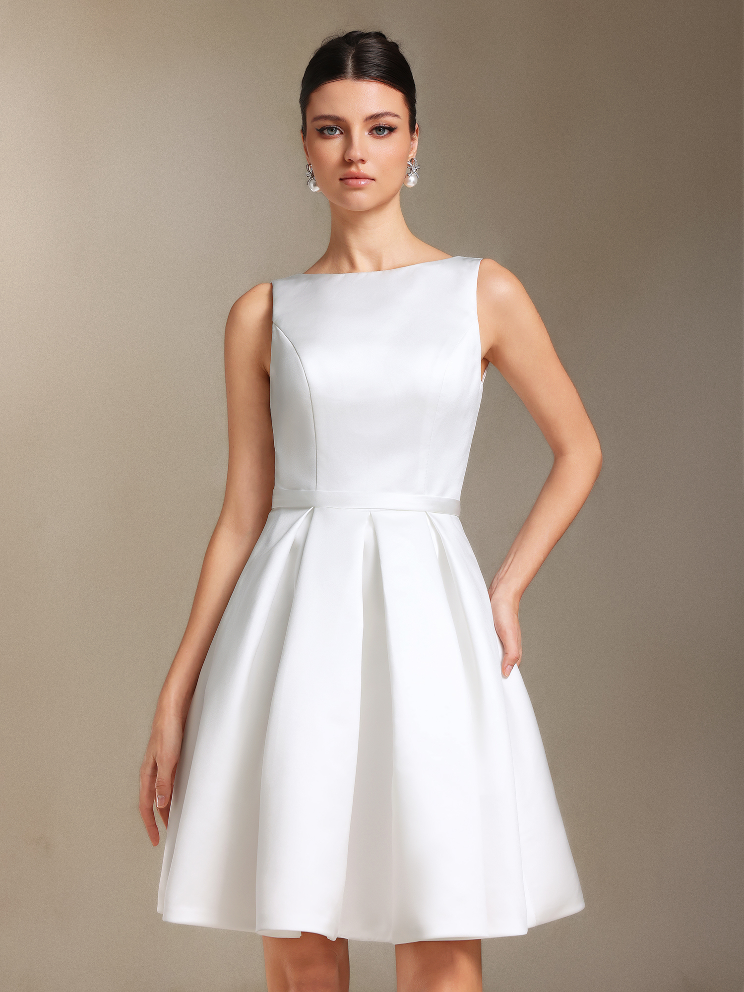 Halee Backless Bow Bow Mini wedding dress