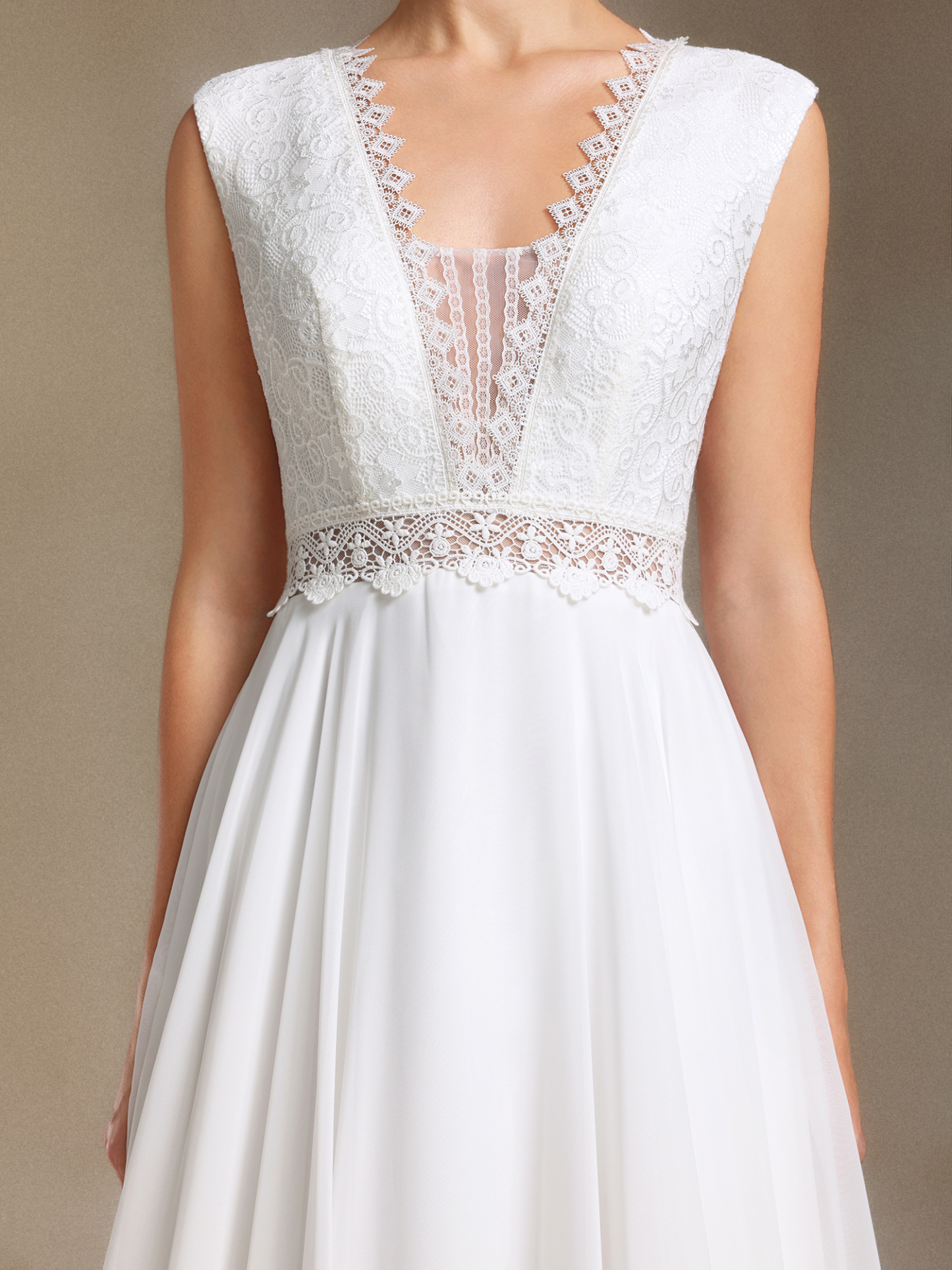 Soraya Lace Chiffon Fang Ling Backless Trailing maxi wedding dress