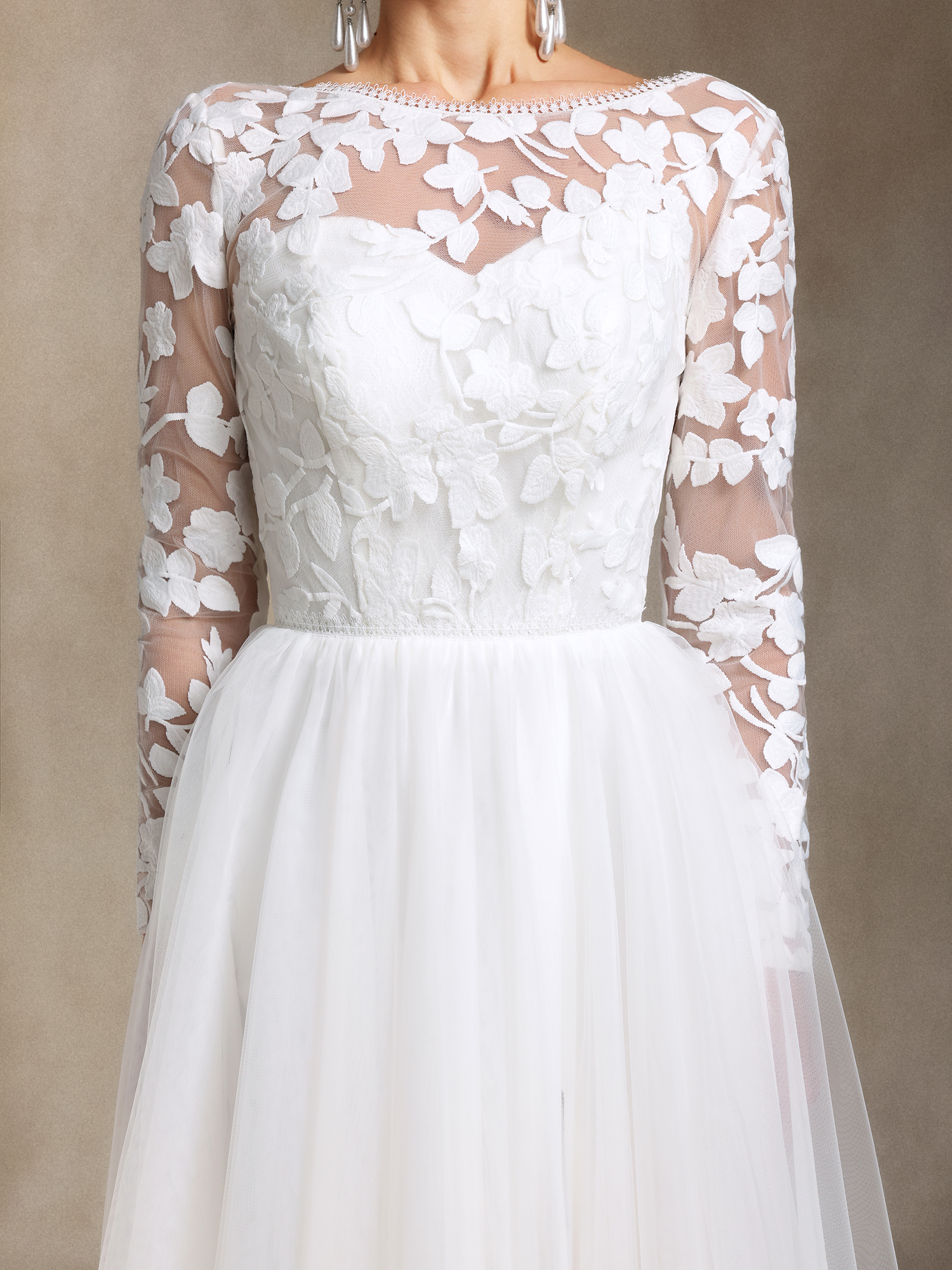 Gilda Long sleeves LaceMesh yarn Trailing maxi wedding dress