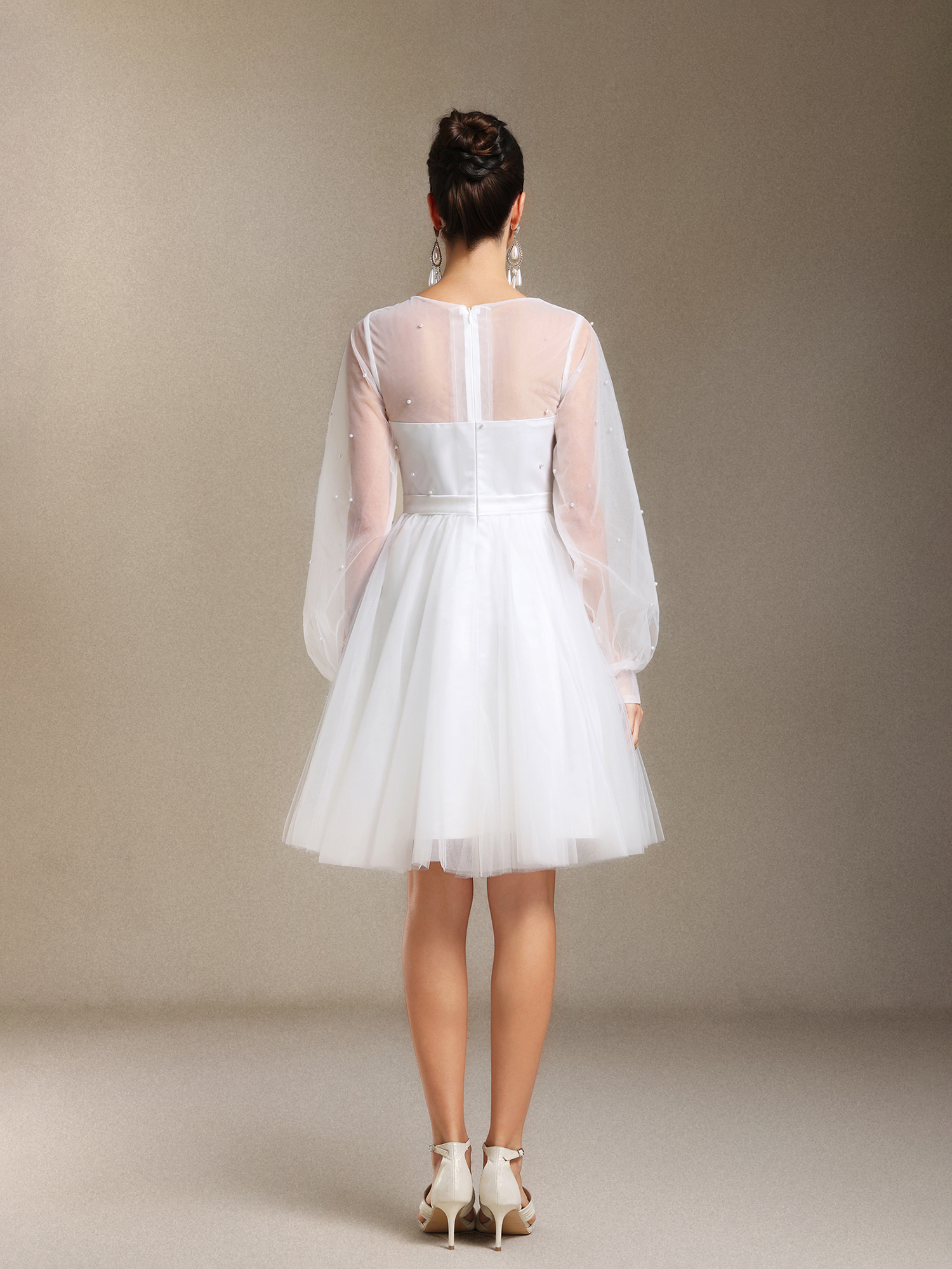 Zakana Long sleeves Pearl Mesh yarn Satin Mini wedding dress