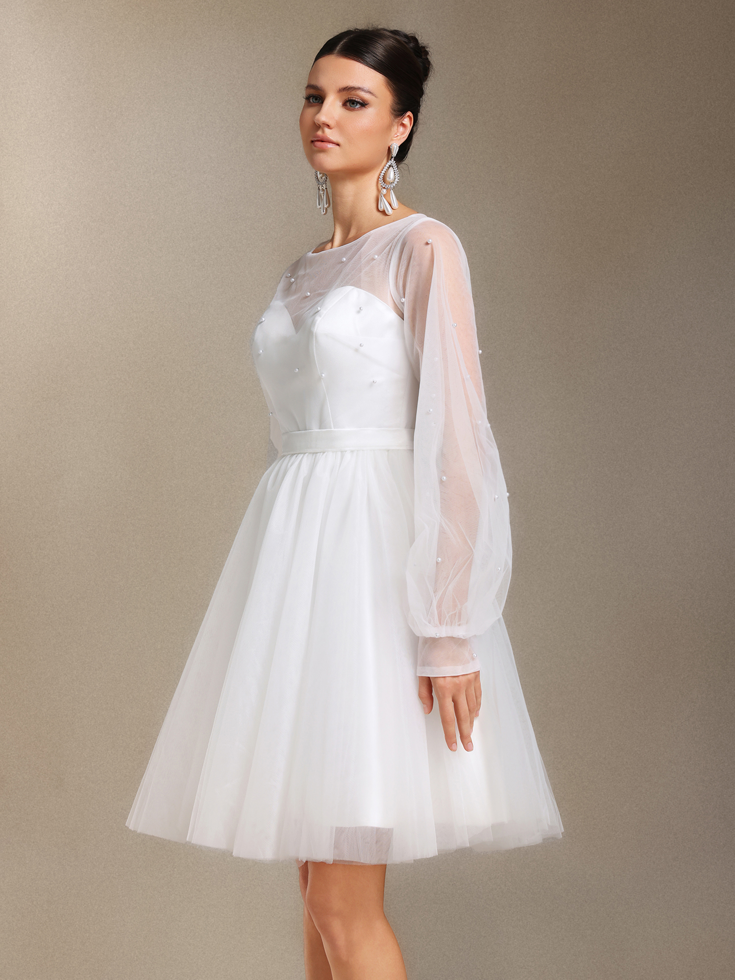 Zakana Long sleeves Pearl Mesh yarn Satin Mini wedding dress