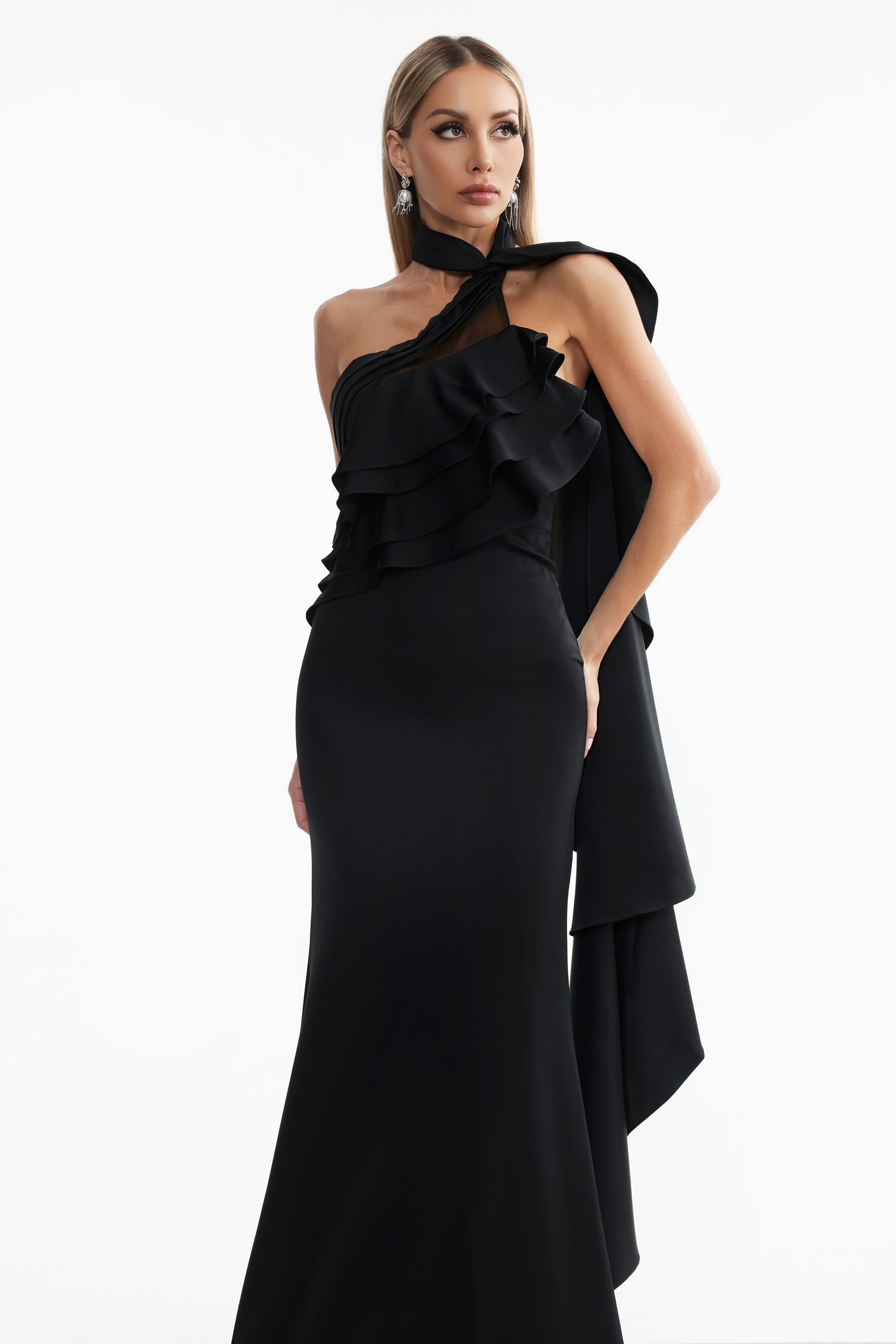 Willa Sleeveless Halter Flounce Maxi Dress – Bellabarnett