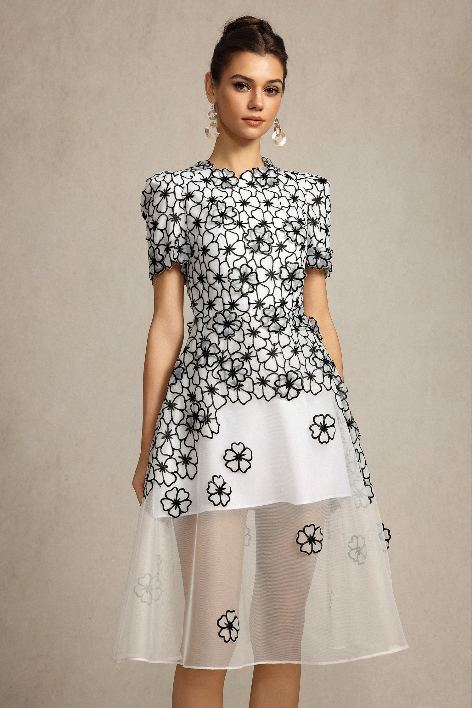 Vlafa Round Neck Short Sleeves Embroidery Flowers Midi Dress