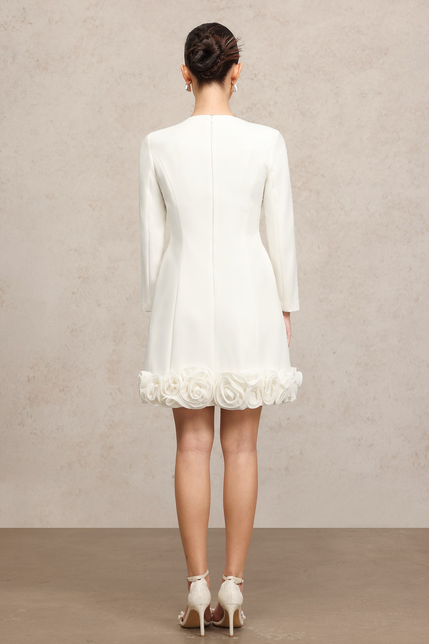 Doluo Round Neck Long Sleeves Flowers Mini Dress