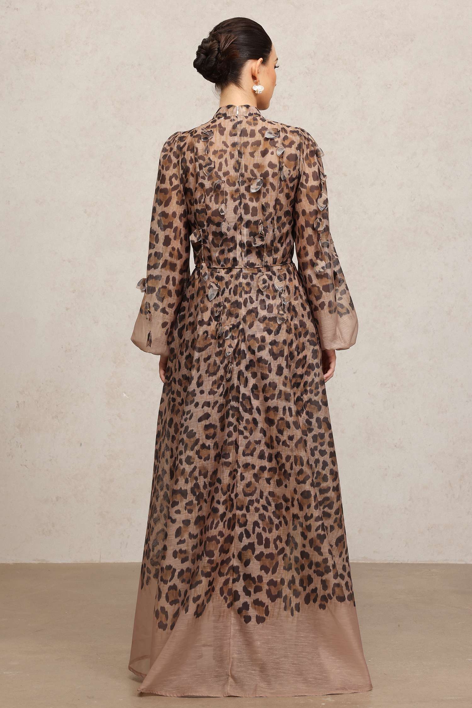 Myra Round Neck Long Sleeves Leopard Print Maxi Dress