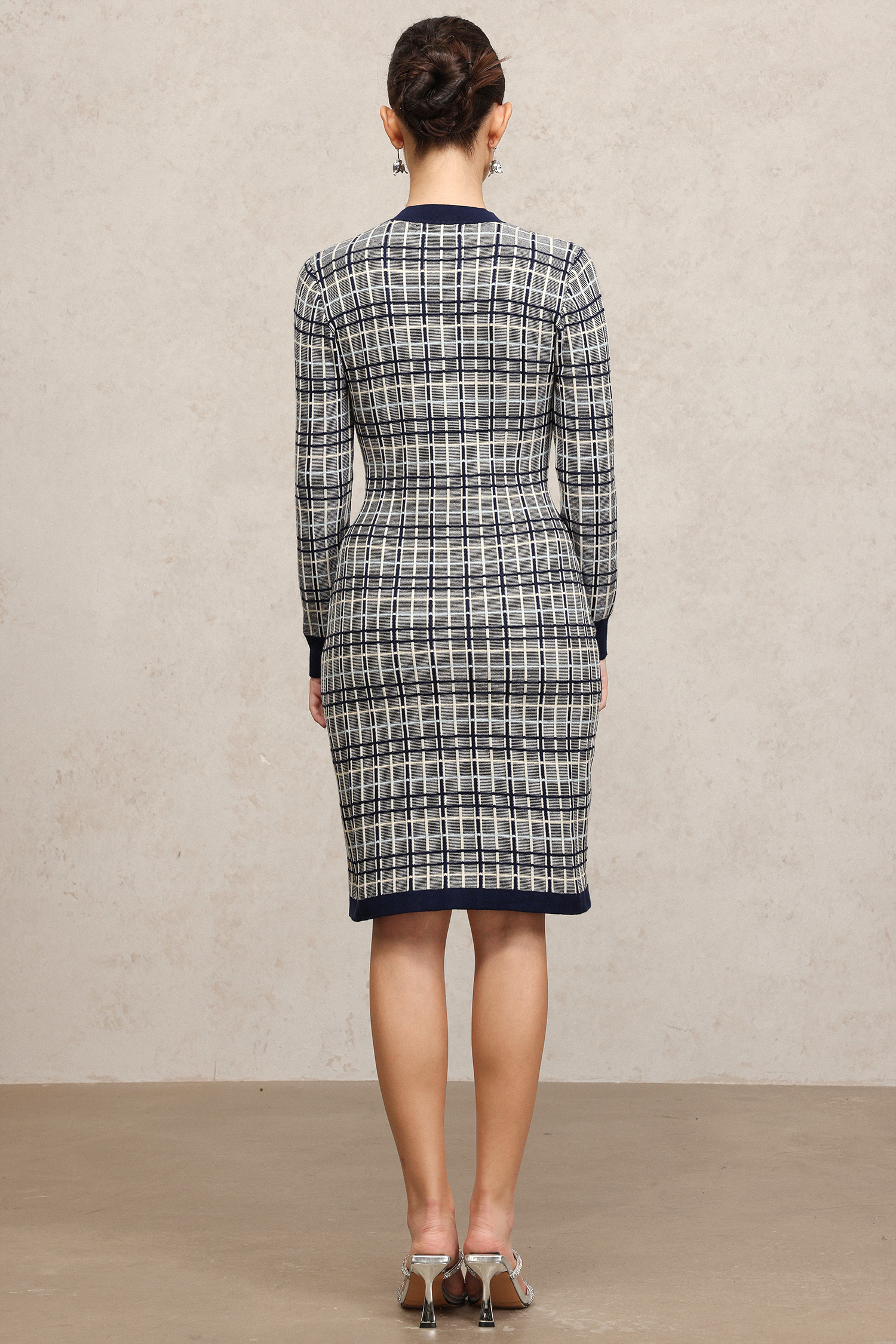 Kosala Round Neck Long Sleeves Houndstooth Midi Dress