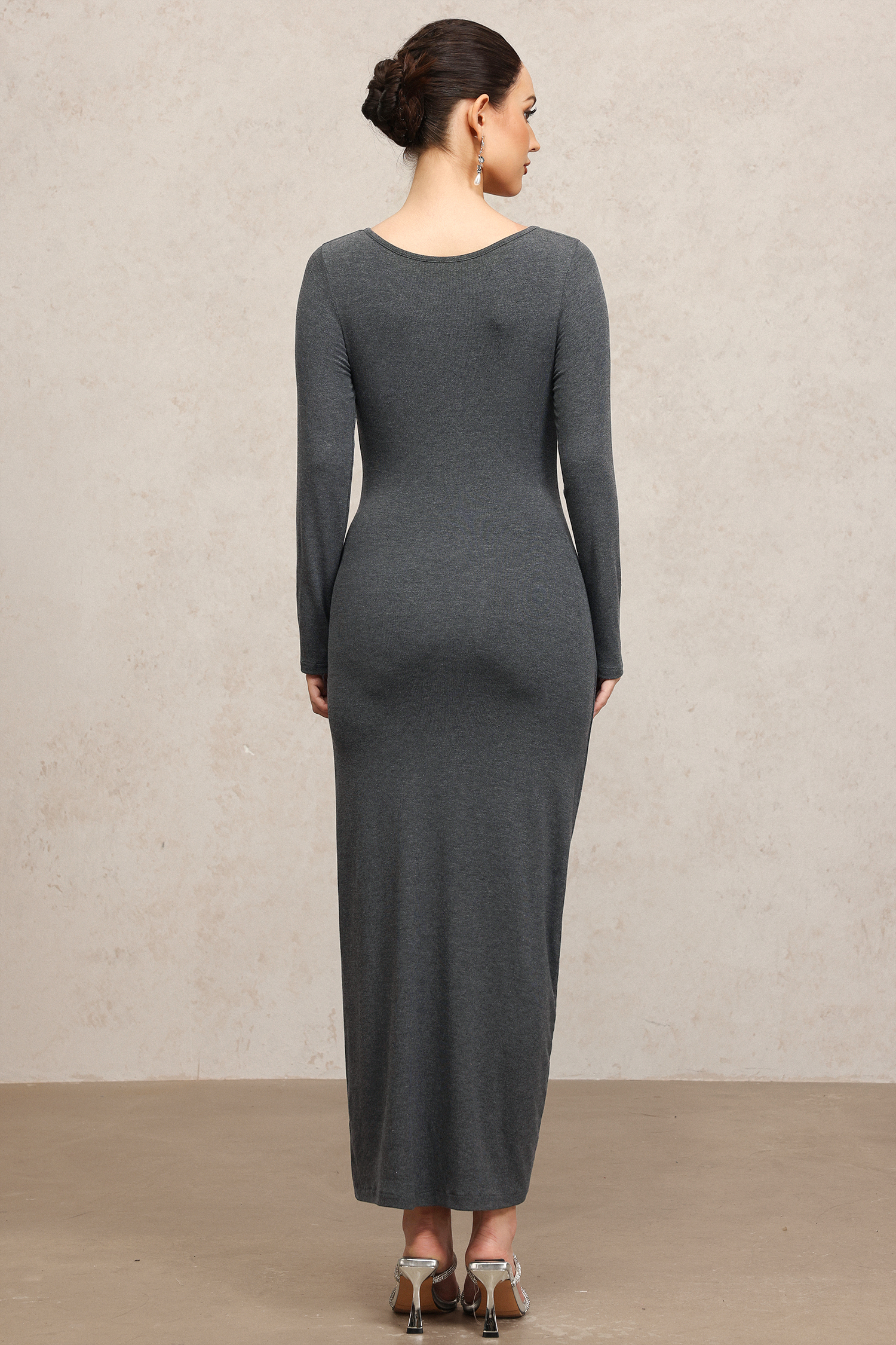Viaua U-Neck Long Sleeves Folds Maxi Dress