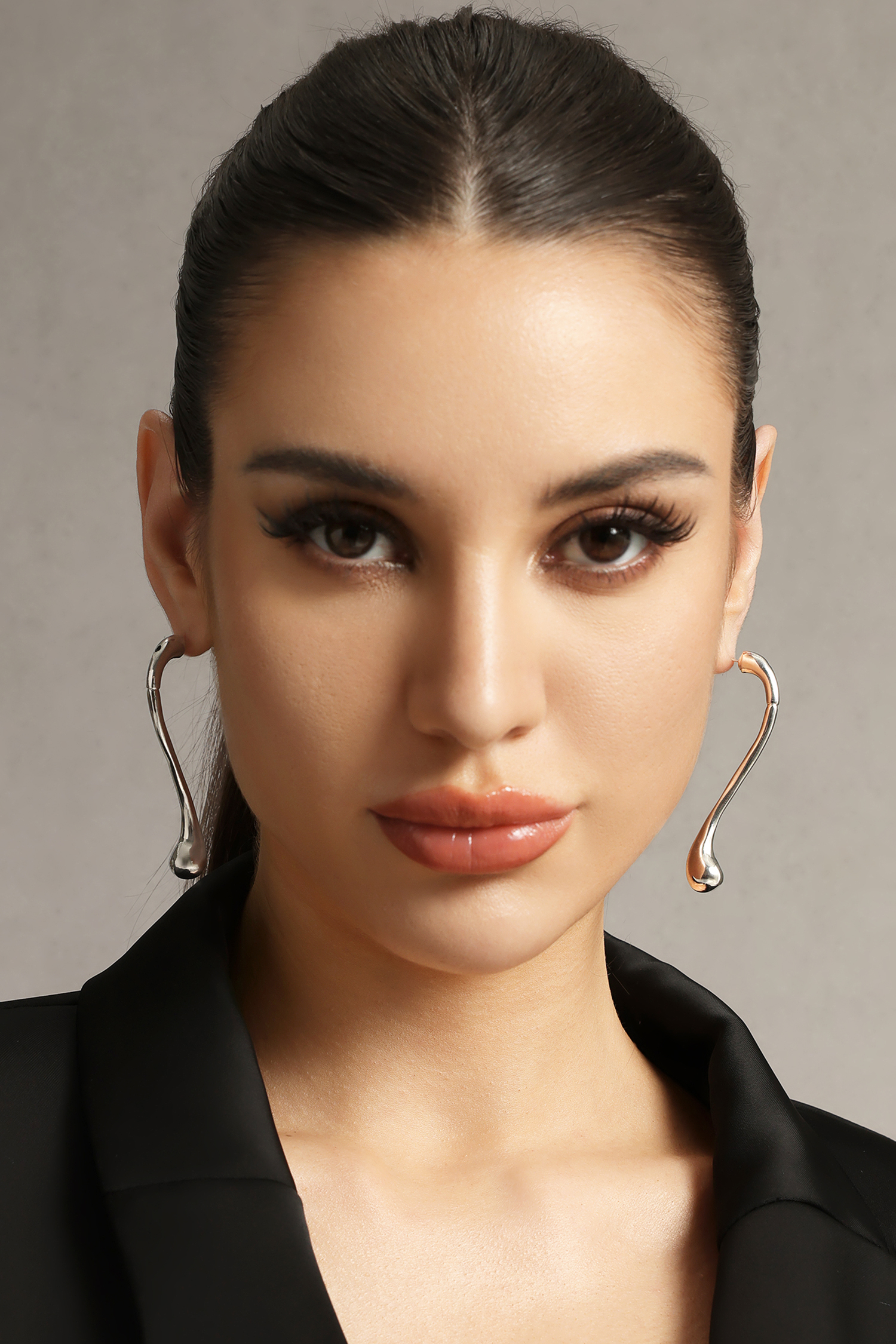 Evangeline Flow Curve Droplet  Earrings