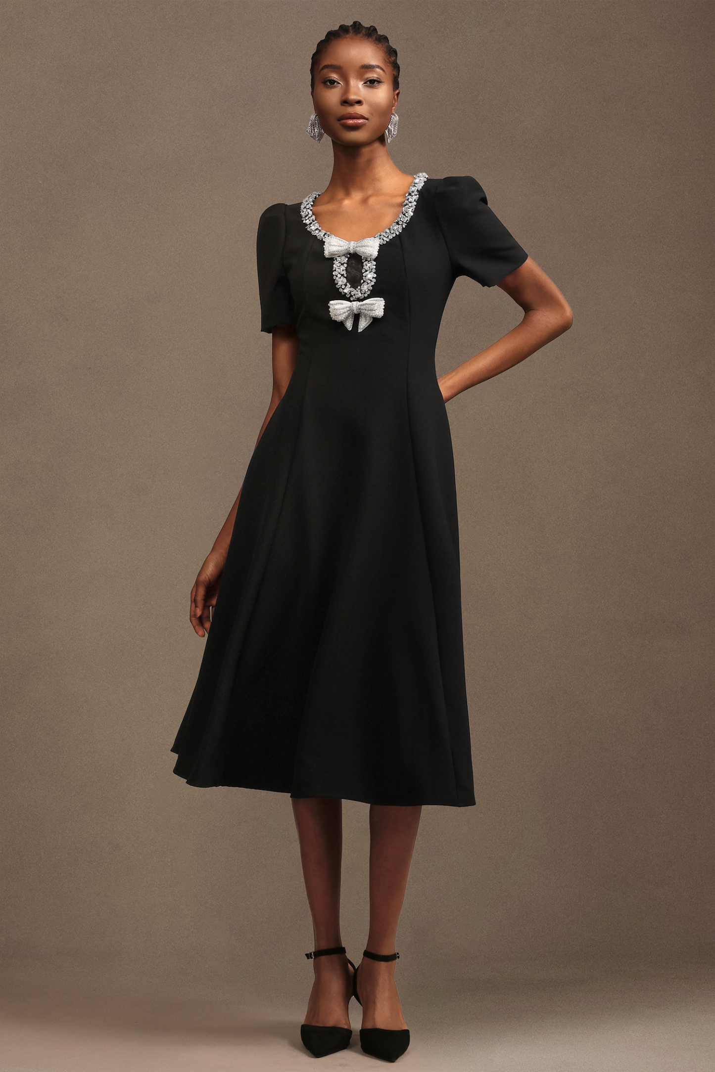 Hedit Elegant Tailored Round Neck Short Sleeve Woven Maxi Dress