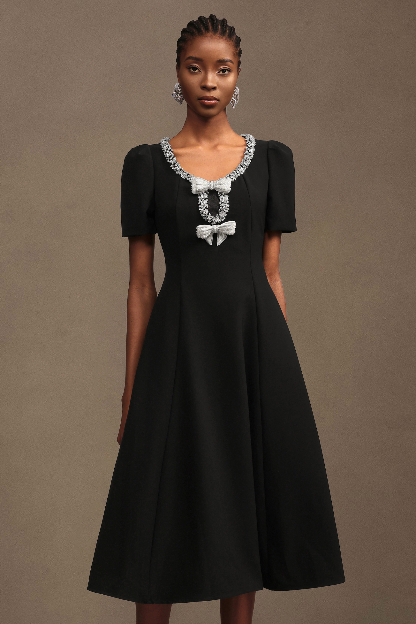 Hedit Elegant Tailored Round Neck Short Sleeve Woven Maxi Dress