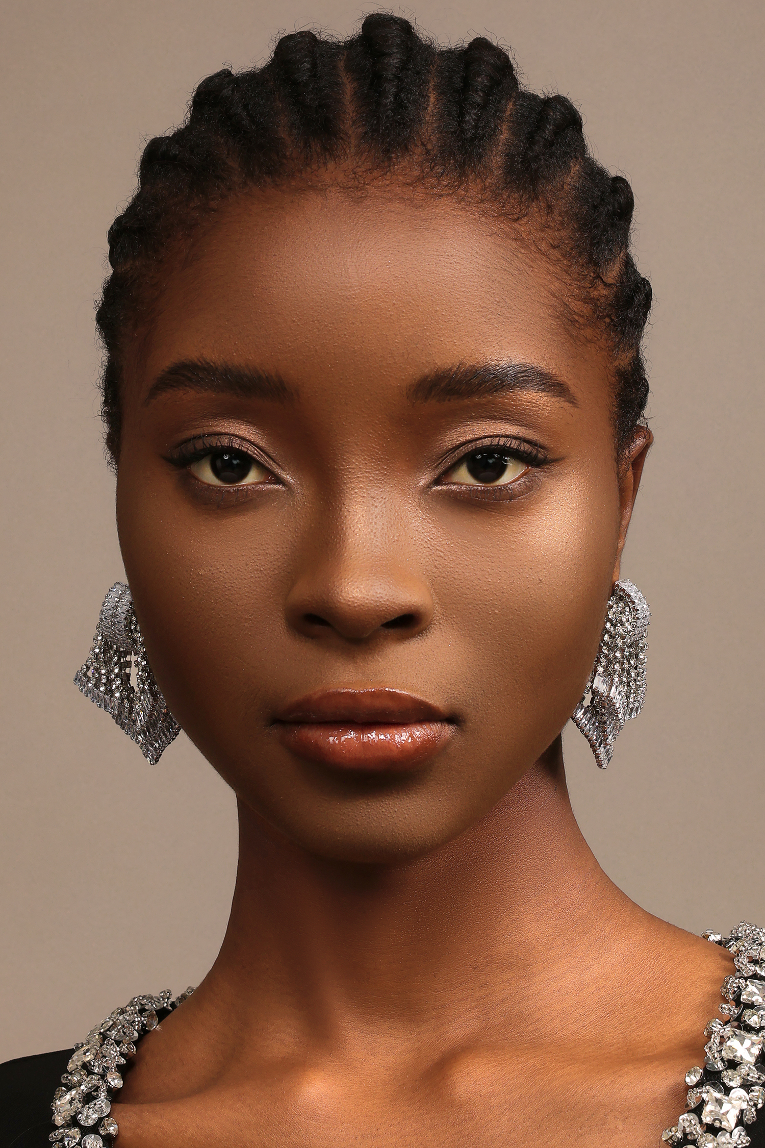 Sila Diamond Bow Earrings