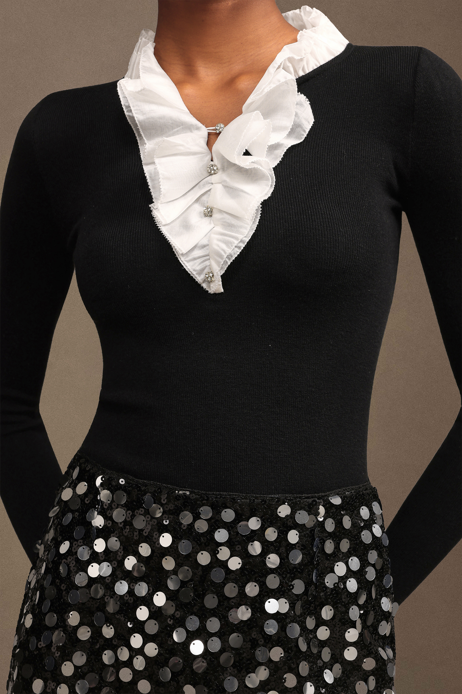 Emta Elegant Contour Long Sleeve Falbala Knit Top