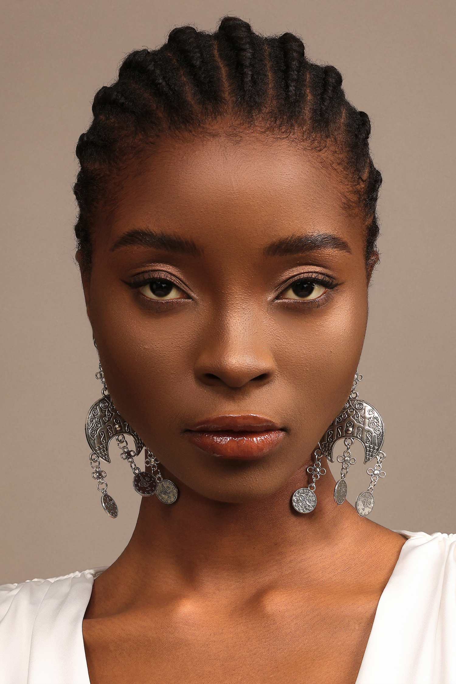 Rueny Metal Engraving Tassels Ethnic Style Earrings