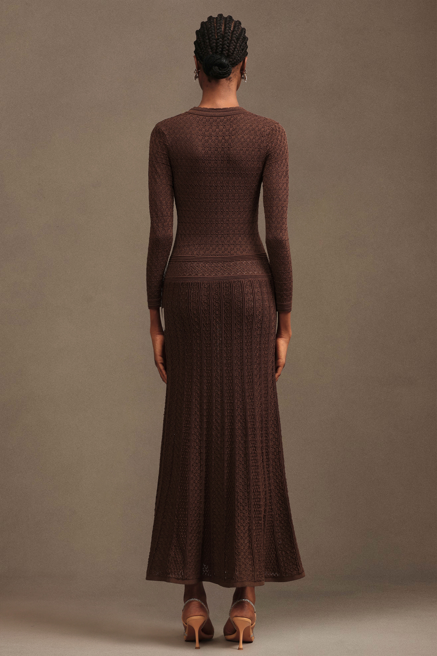 Varuni Elegant Contour Long Sleeve Textured Knit Maxi Dress