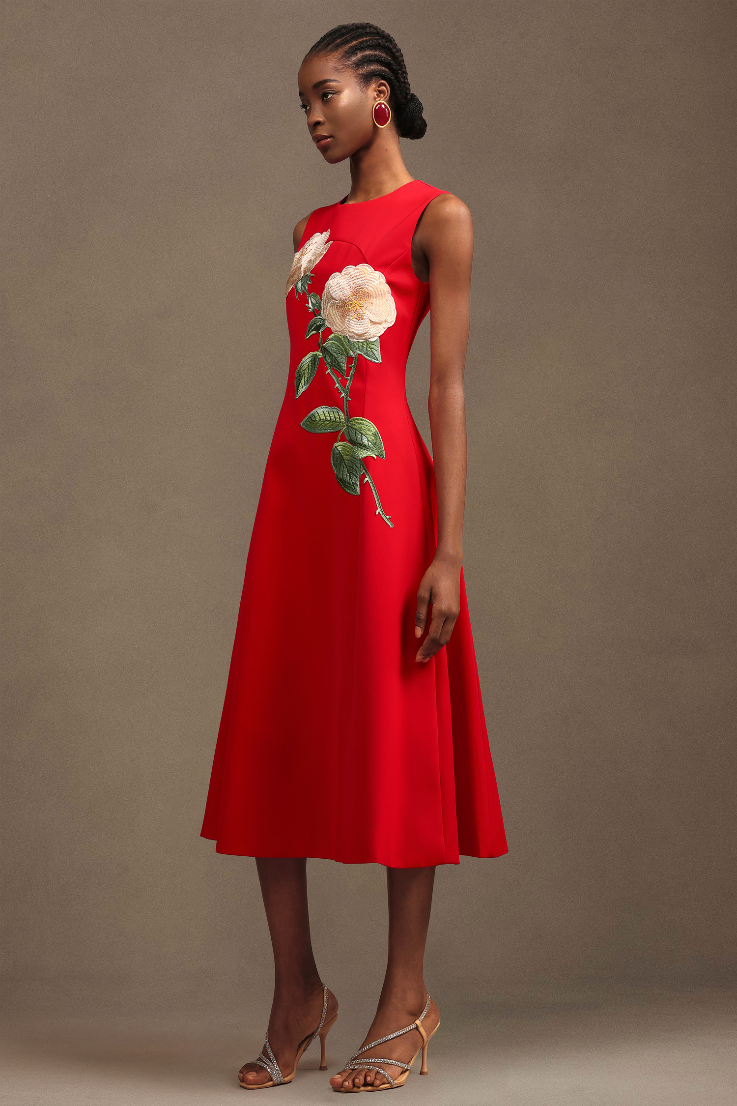 Juniper Elegant Tailored Round Neck Sleeveless Floral Woven Maxi Dress