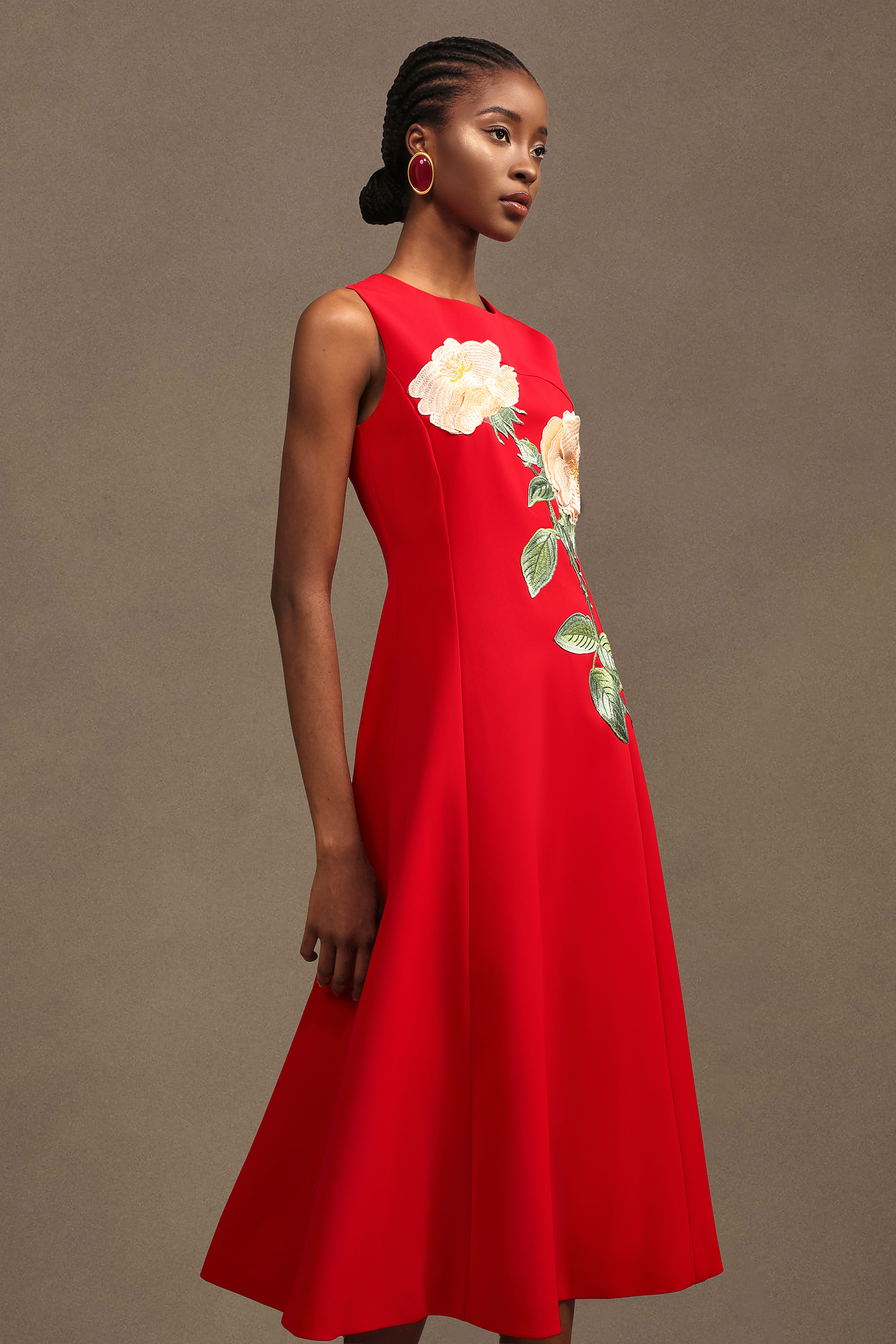 Juniper Elegant Tailored Round Neck Sleeveless Floral Woven Maxi Dress