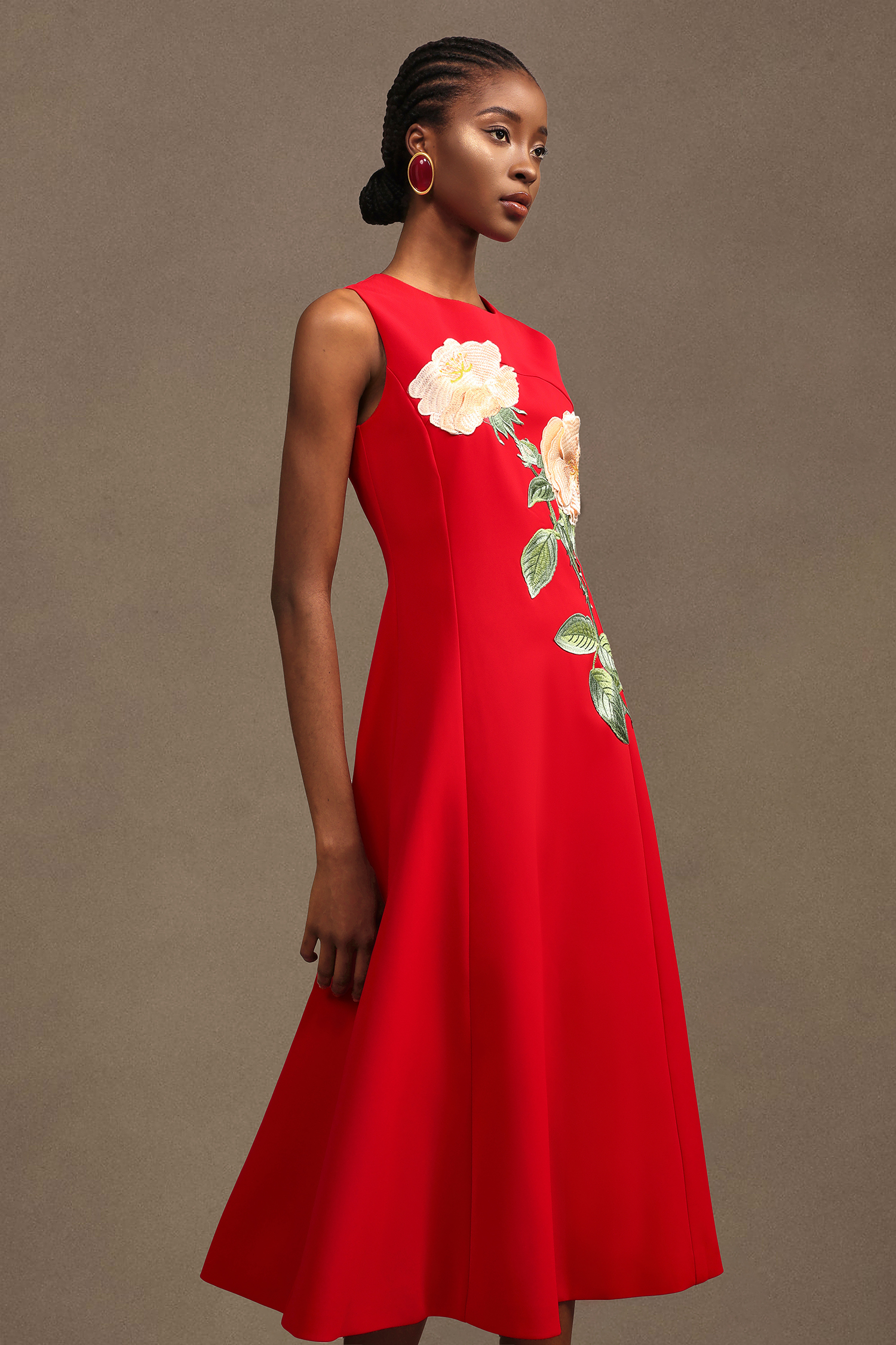 Juniper Elegant Tailored Round Neck Sleeveless Floral Woven Maxi Dress