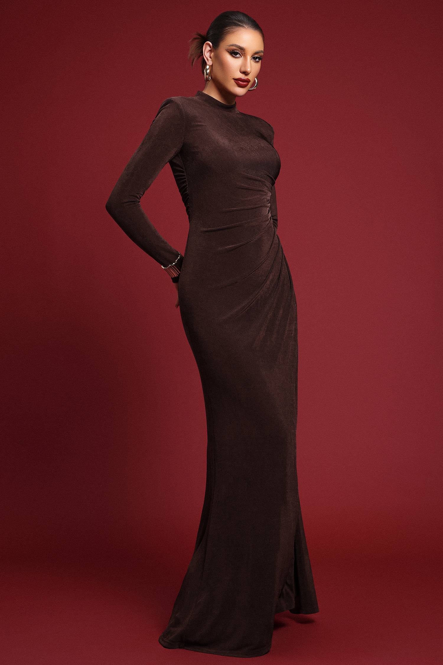 Ivy Elegant Contour Long Sleeve Gathered Knit Maxi Dress