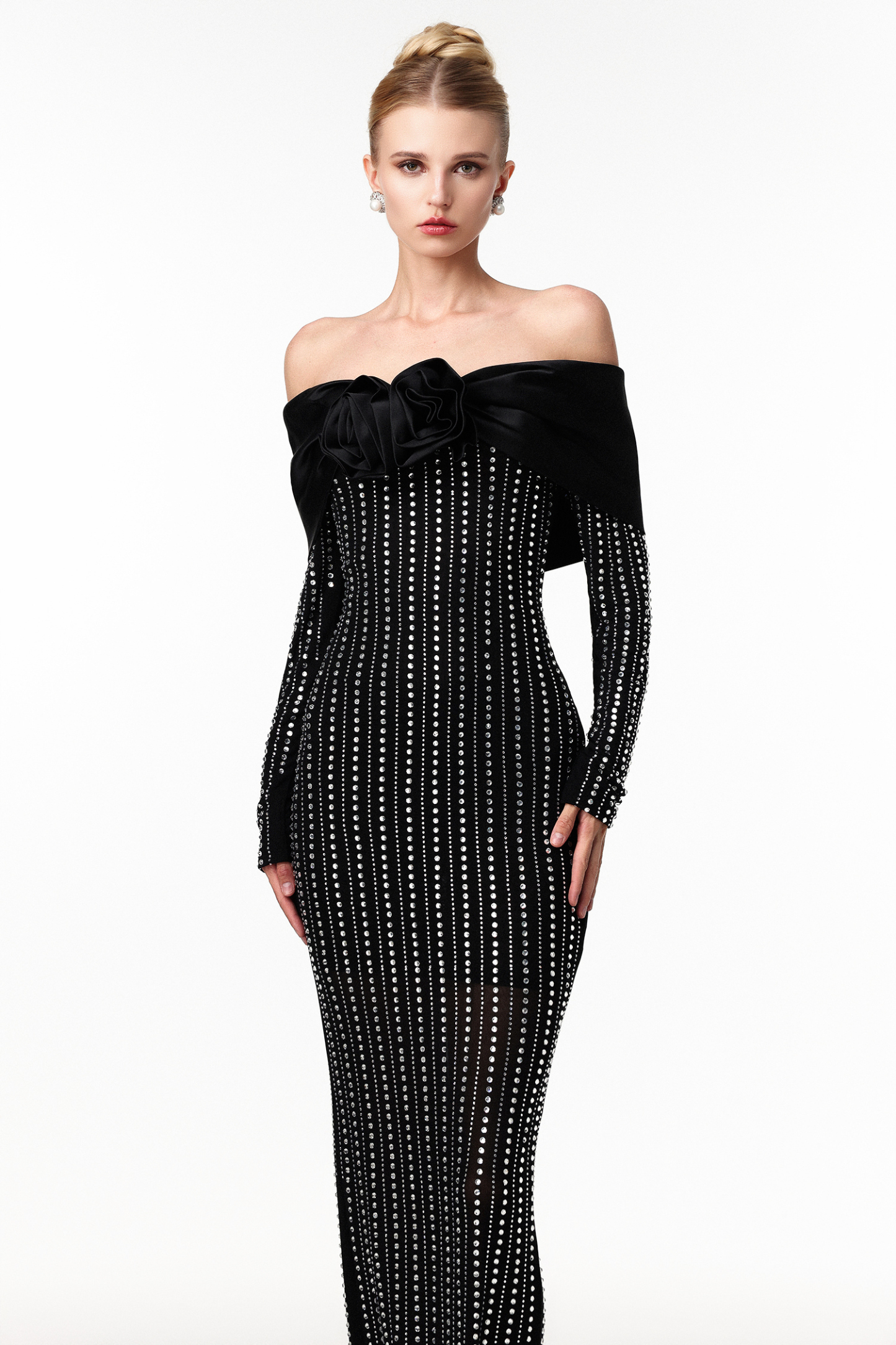 Uareni Elegant Contour Off Shoulder Crystal Floral Mesh Maxi Dress